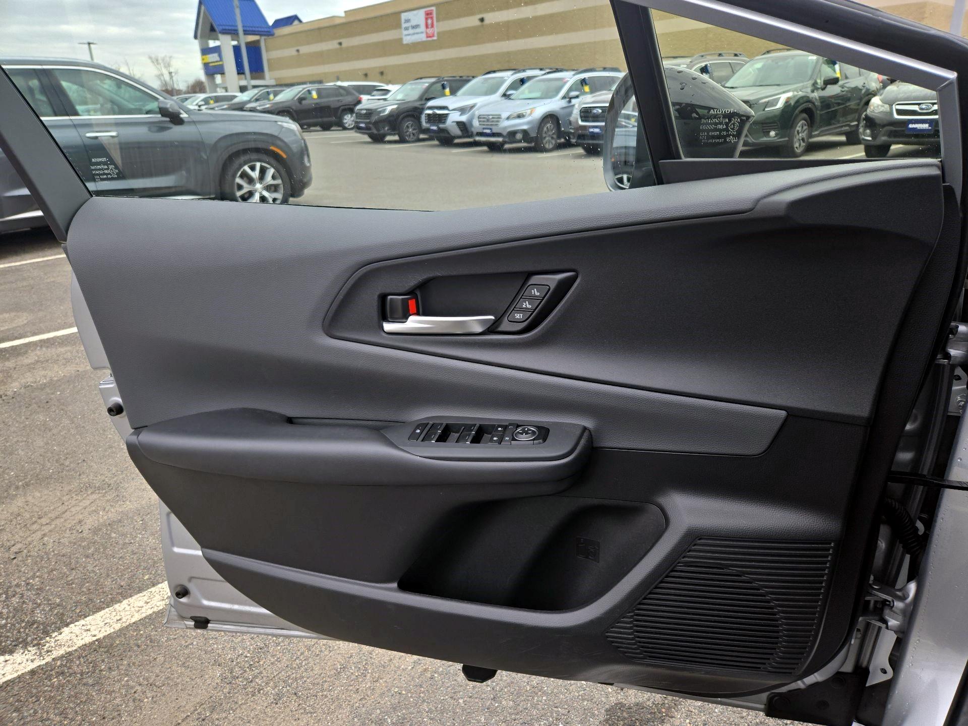 Thumbnail: 2023 Toyota Prius - 10