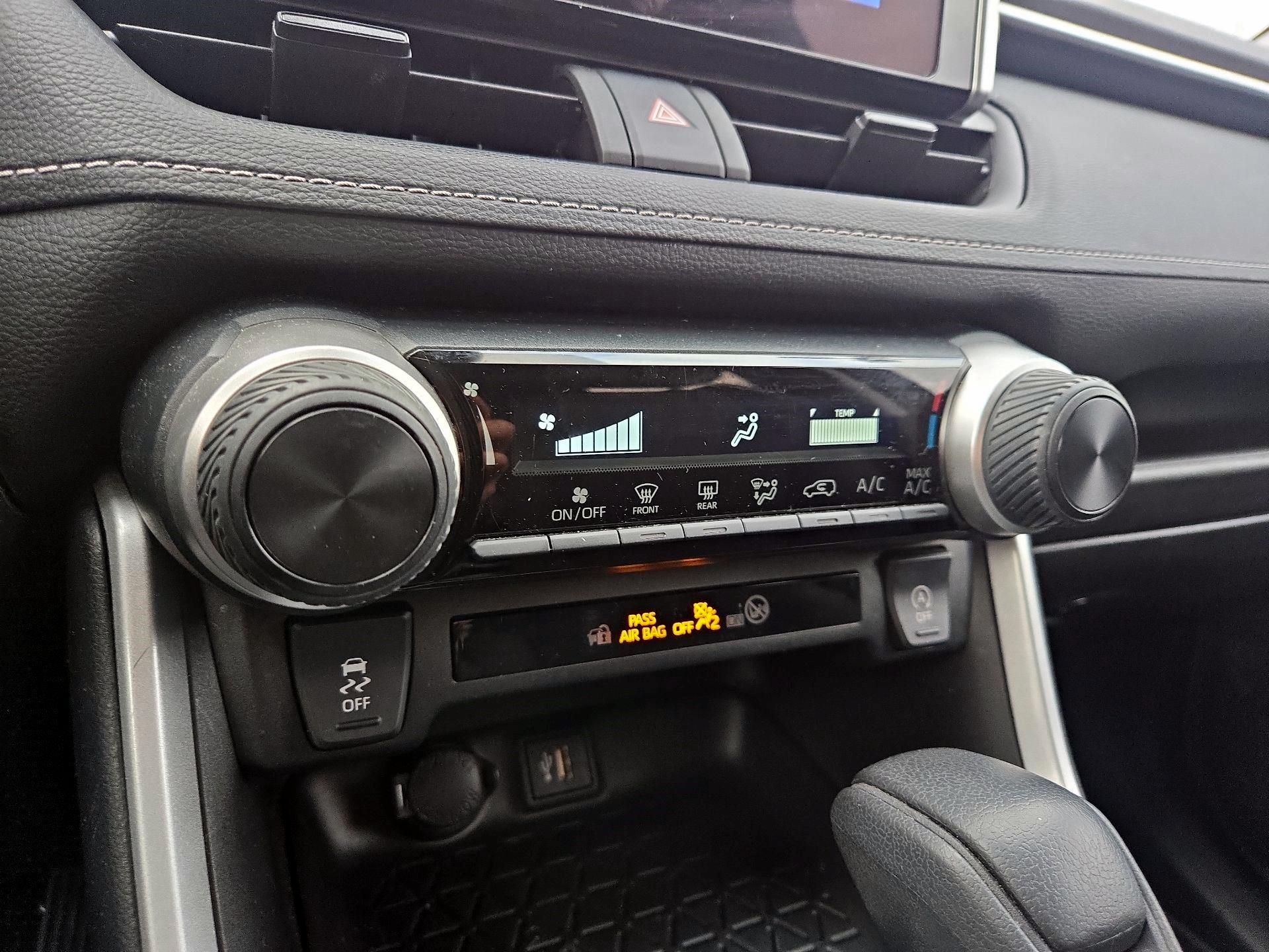 Thumbnail: 2023 Toyota RAV4 - 15