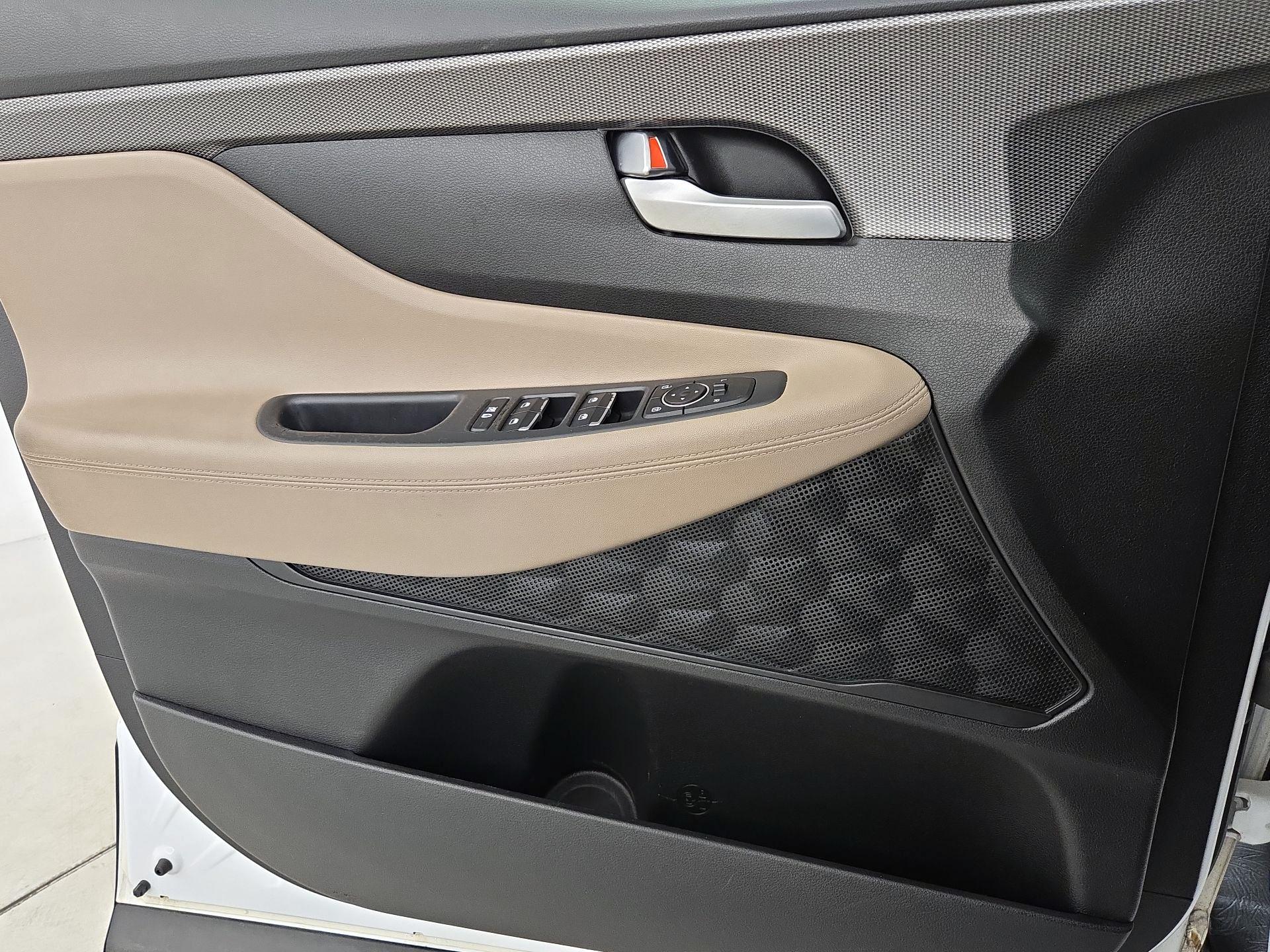 Thumbnail: 2019 Hyundai Santa Fe - 12