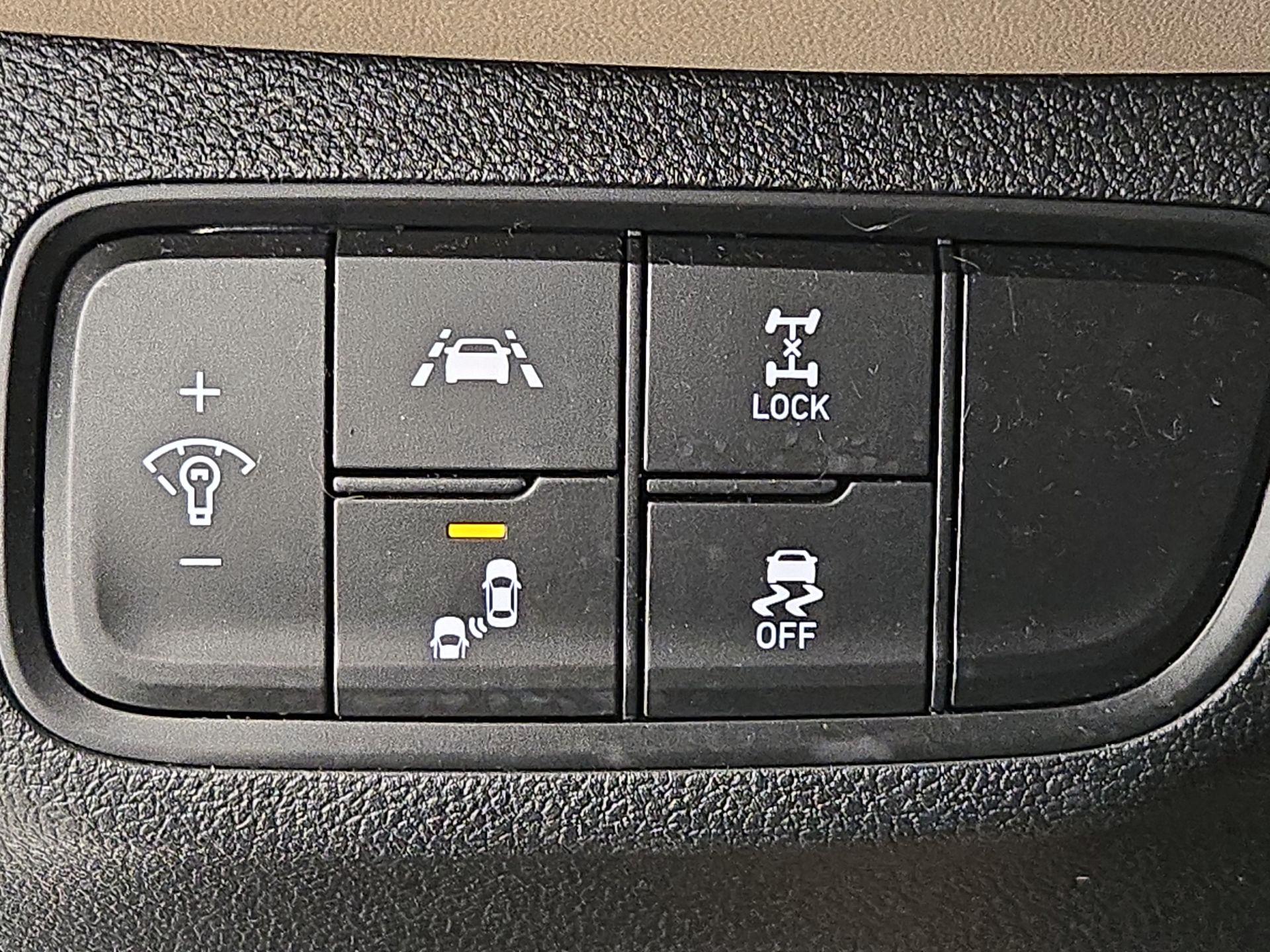 Thumbnail: 2019 Hyundai Santa Fe - 13