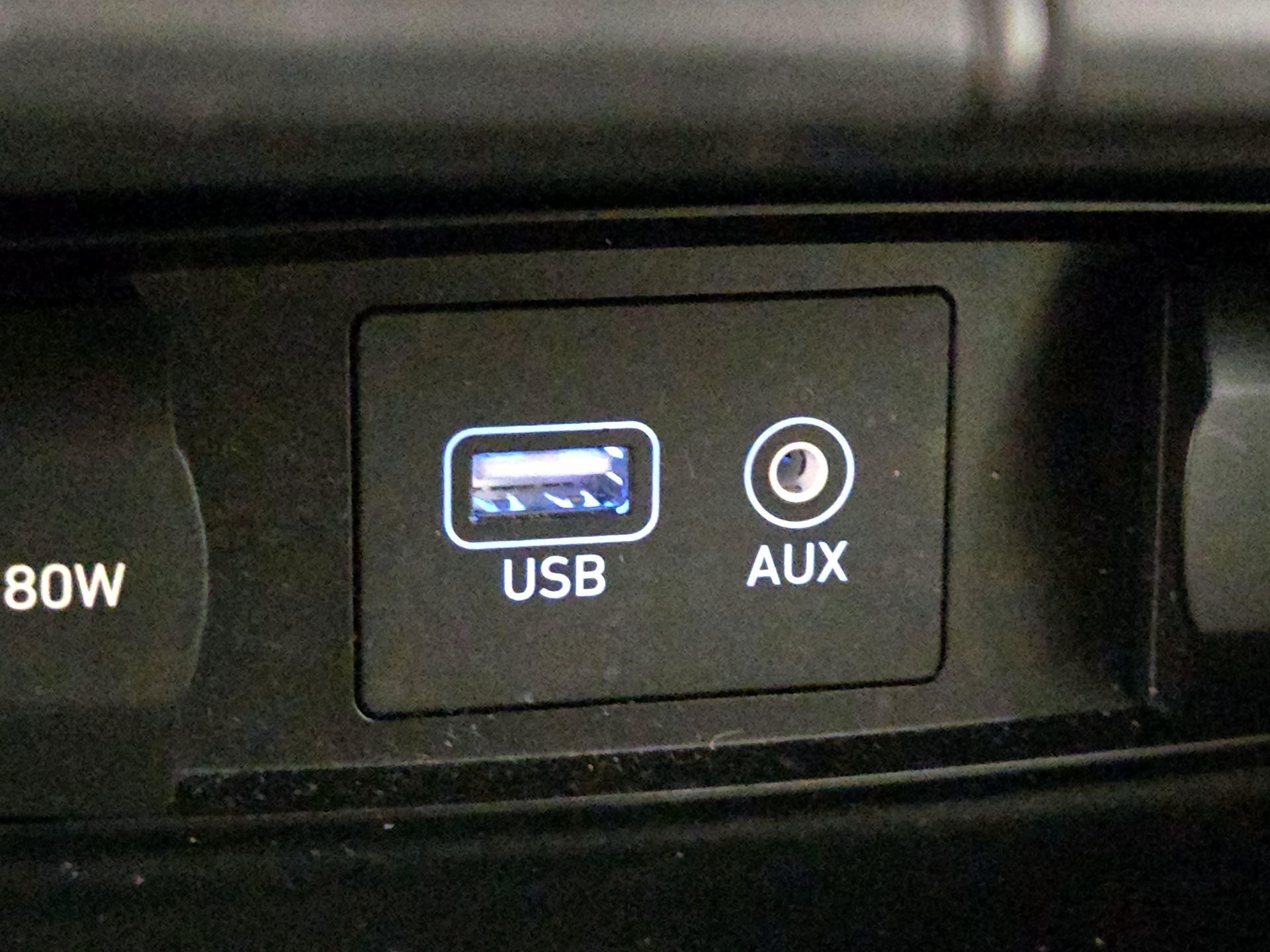 Thumbnail: 2019 Hyundai Santa Fe - 18