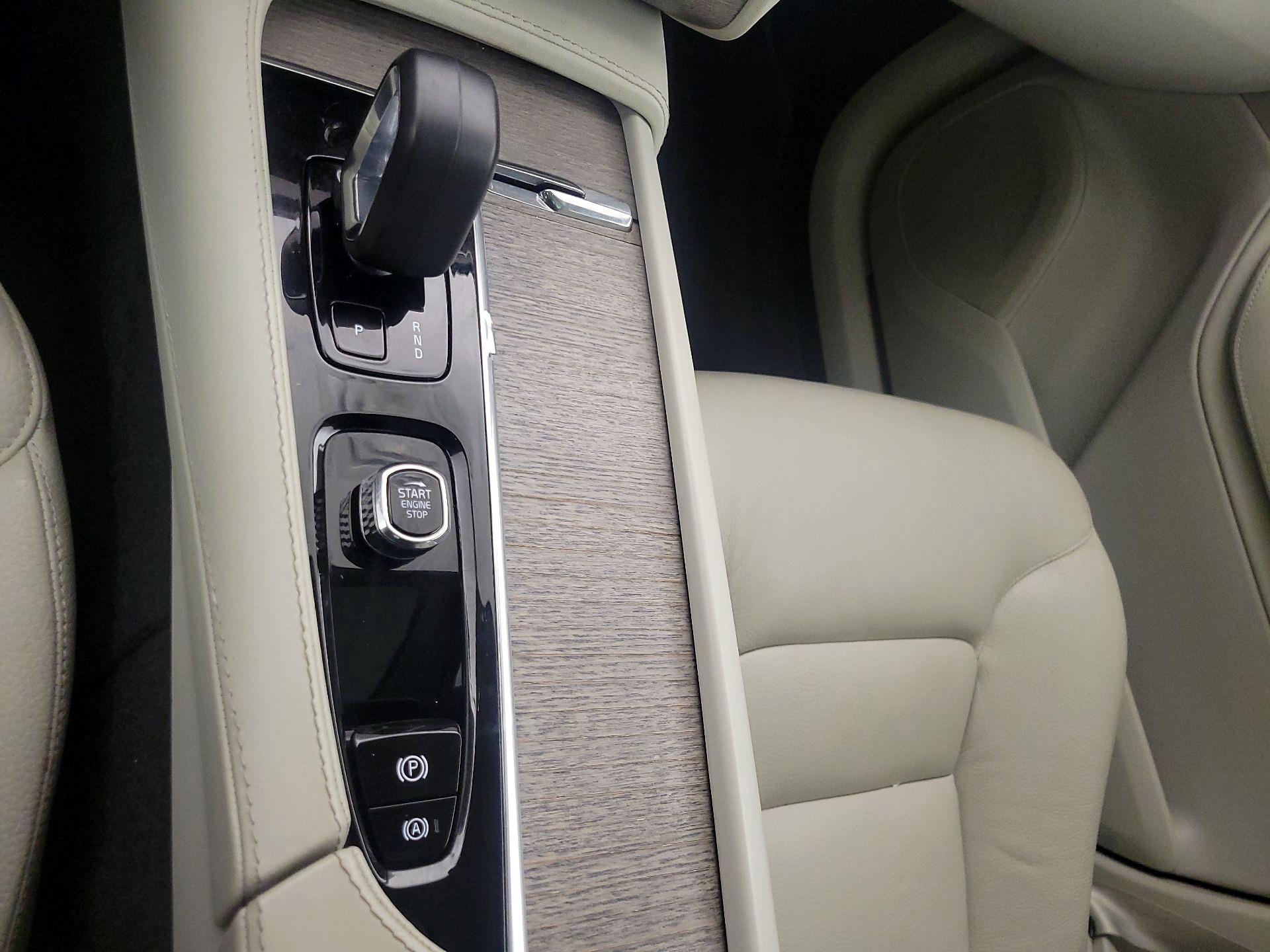 Thumbnail: 2024 Volvo XC90 - 18