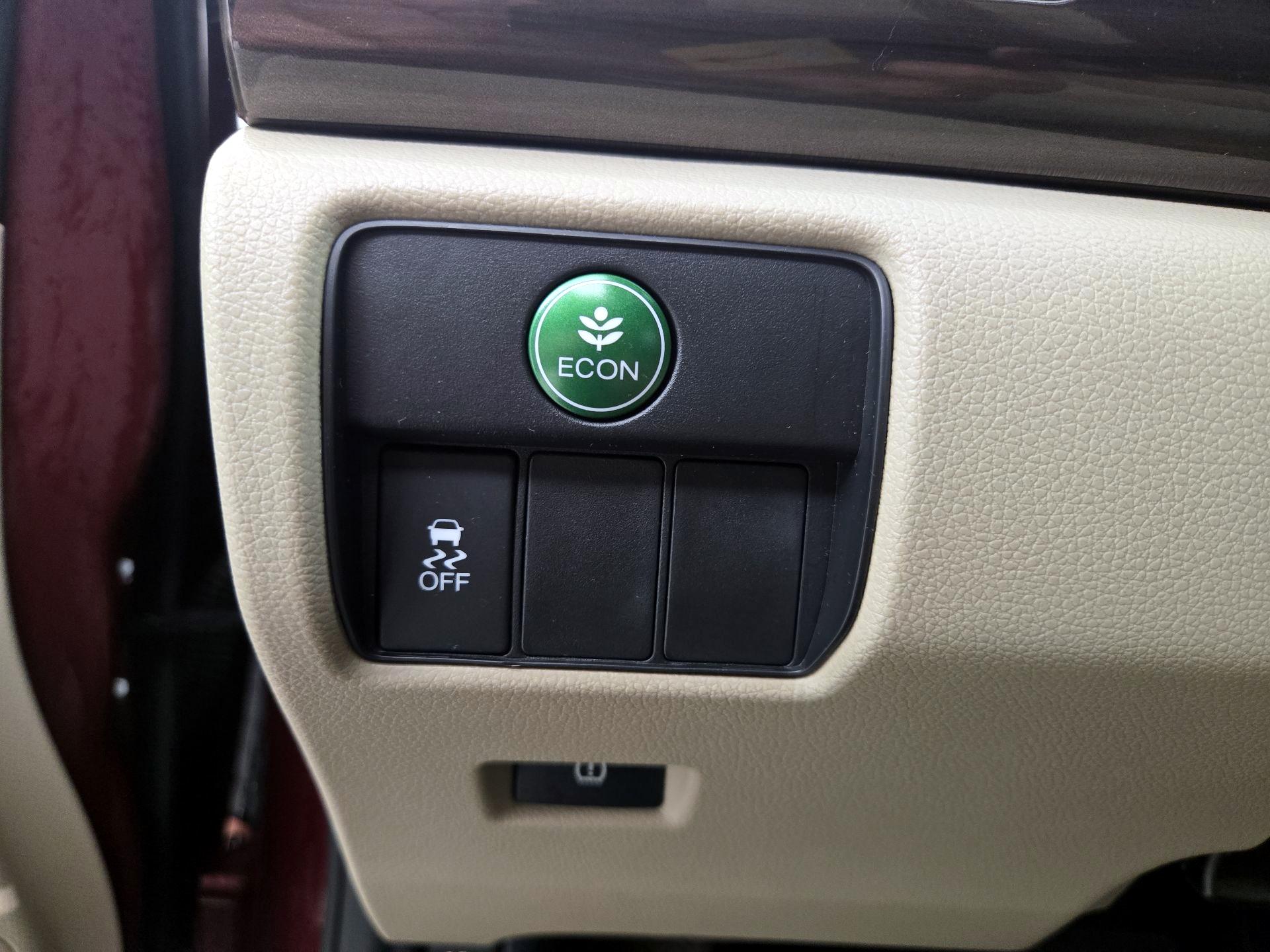 Thumbnail: 2016 Honda Accord - 13