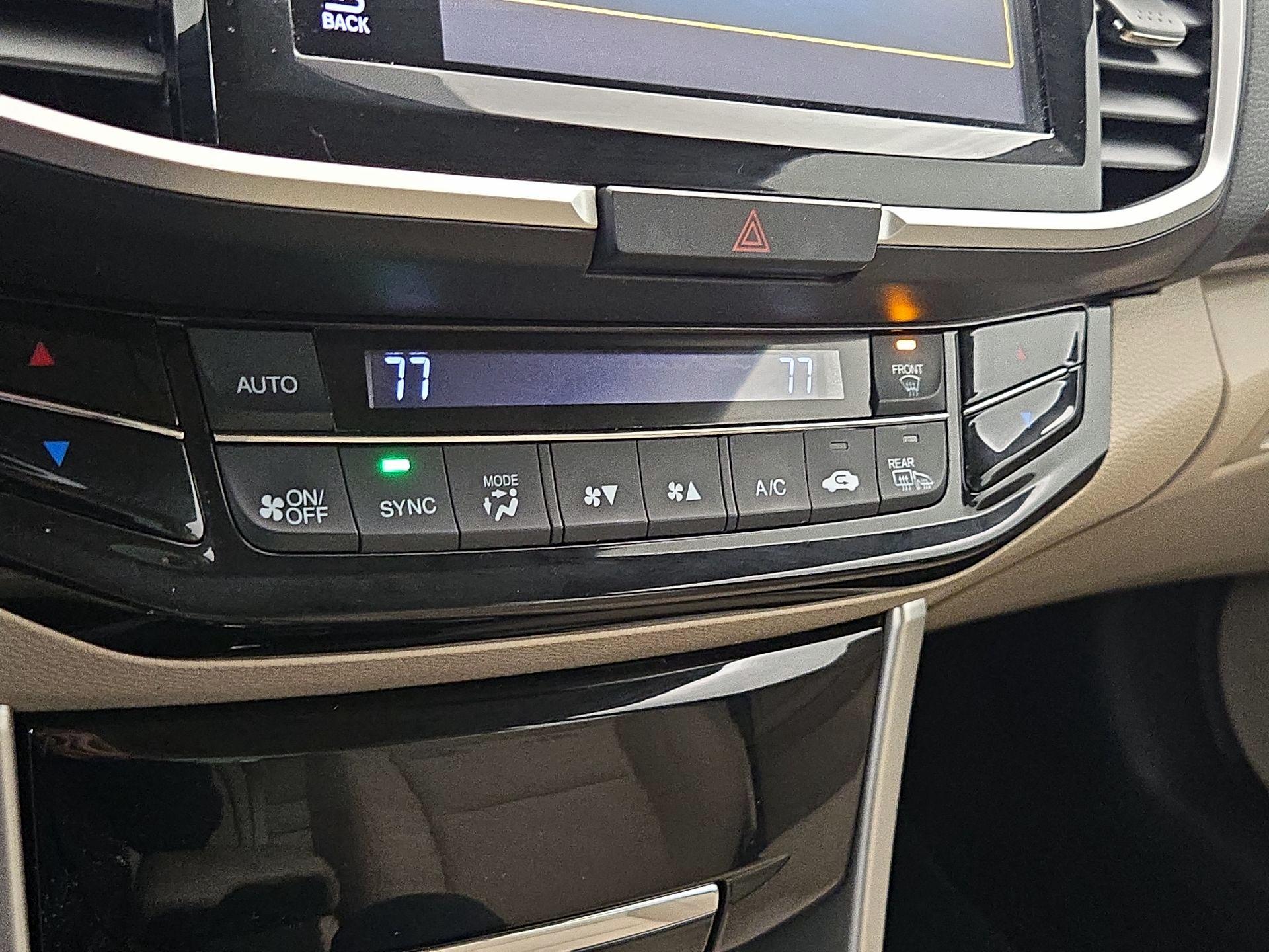 Thumbnail: 2016 Honda Accord - 16