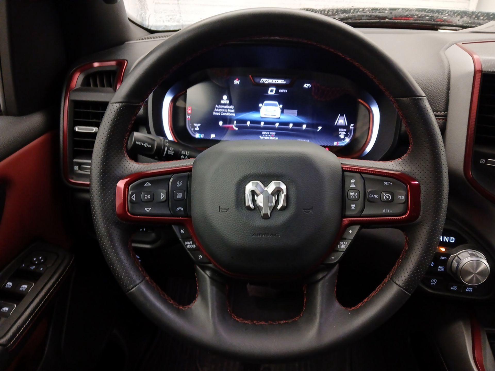 Thumbnail: 2025 RAM 1500 - 10