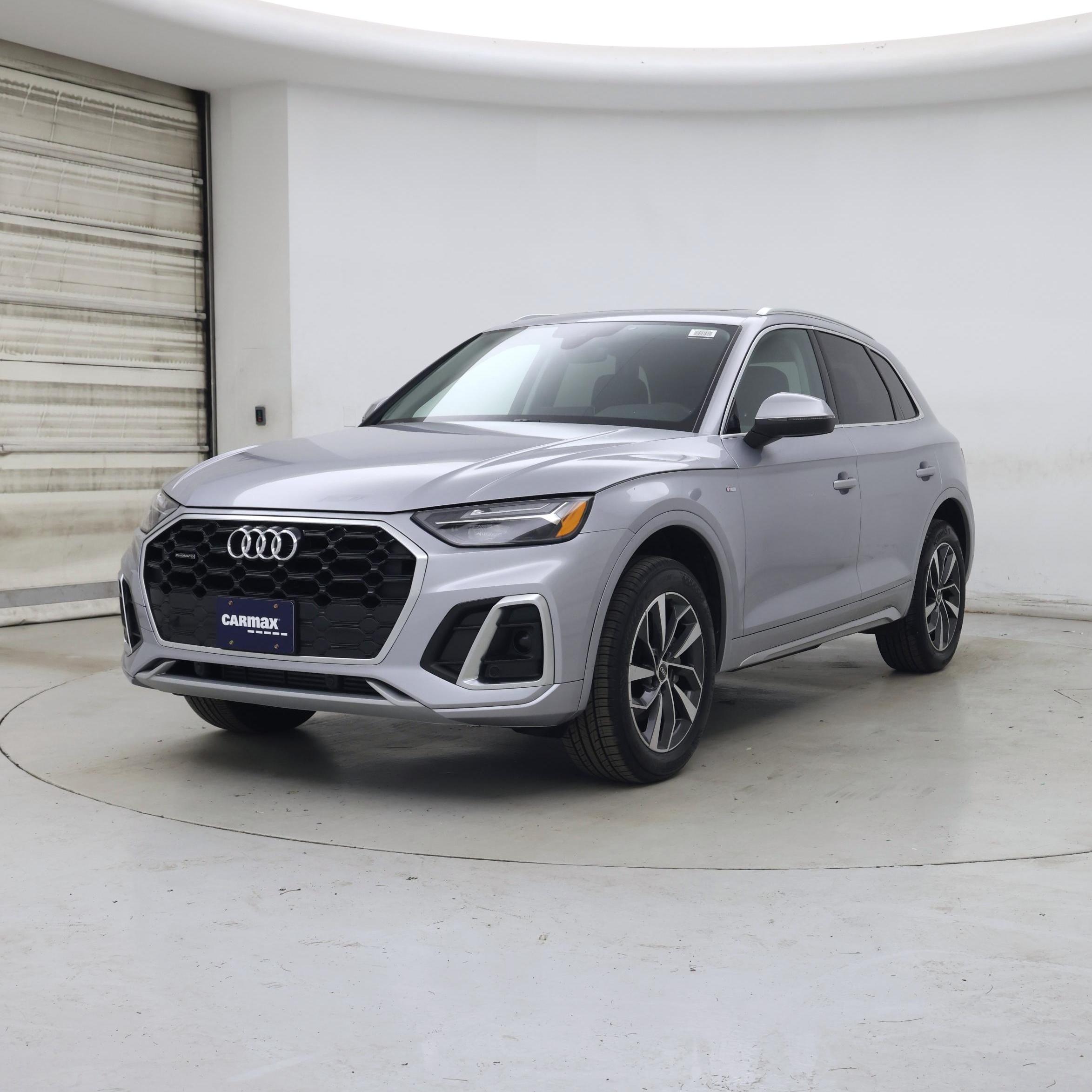 Thumbnail: 2023 Audi Q5 - 4
