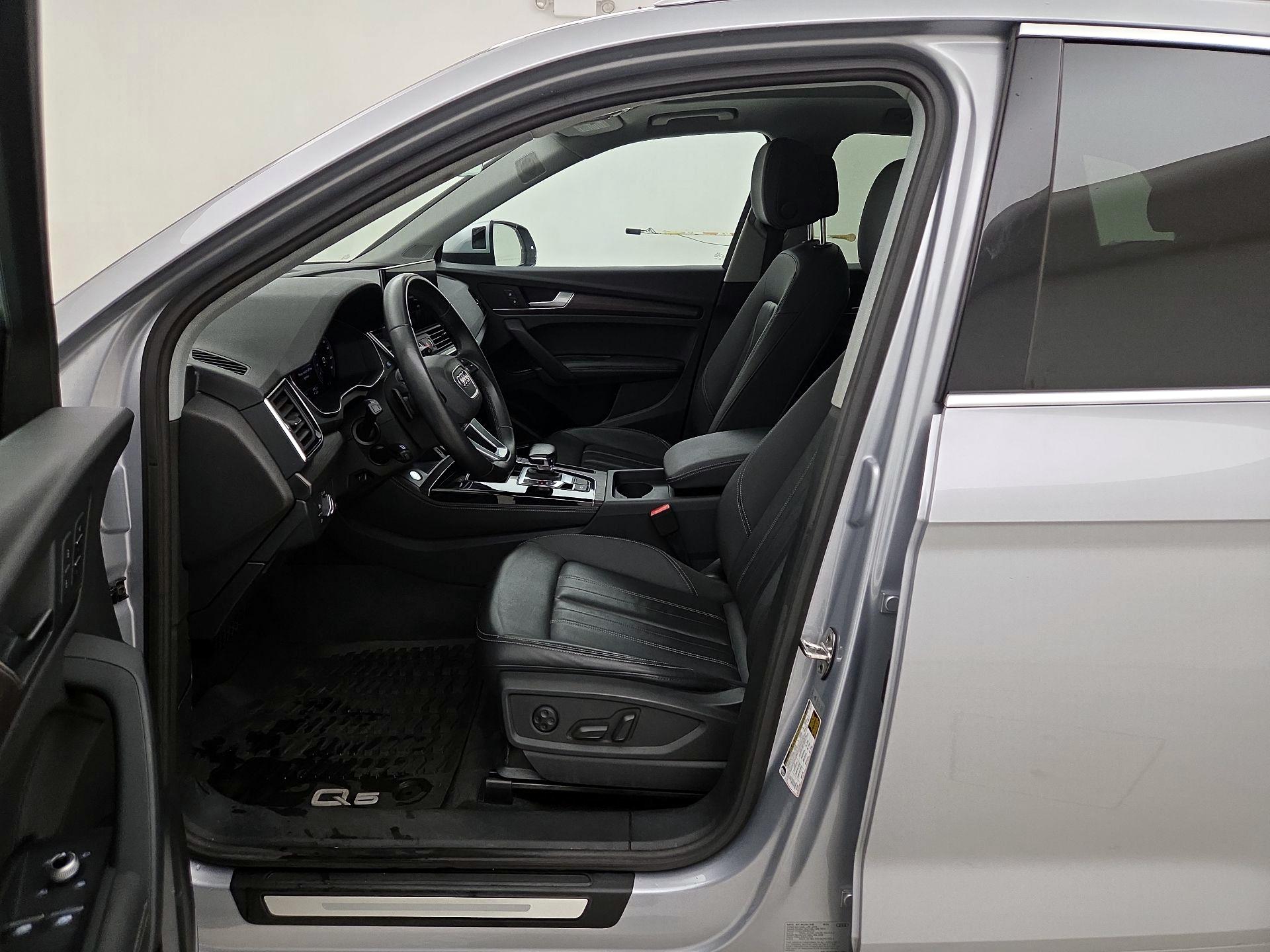 Thumbnail: 2023 Audi Q5 - 11