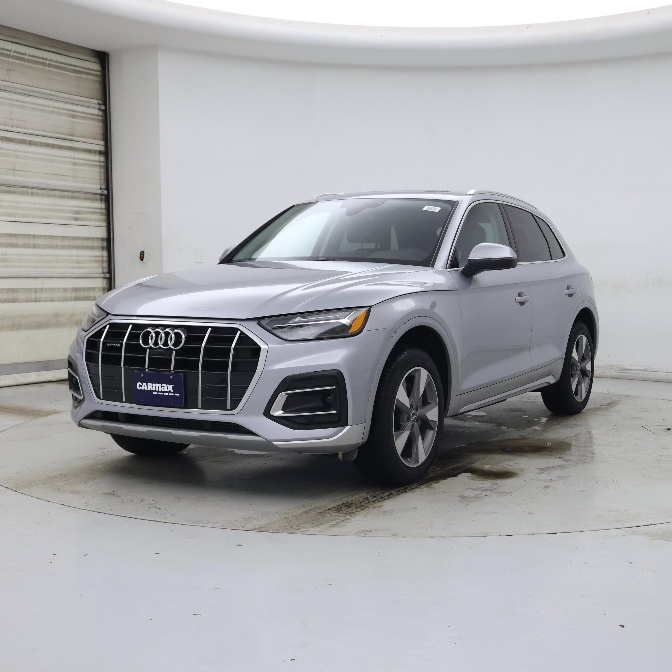 Thumbnail: 2023 Audi Q5 - 4
