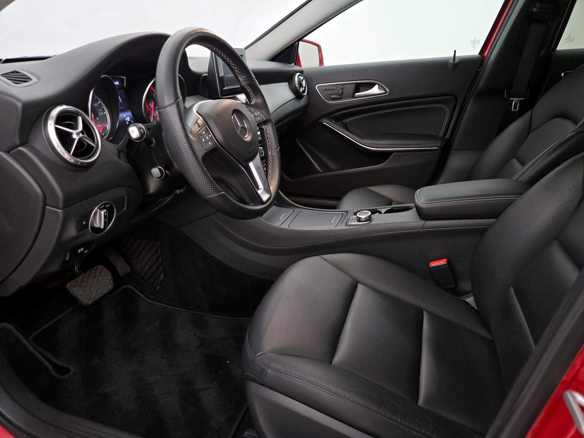 Thumbnail: 2015 Mercedes-Benz GLA - 11