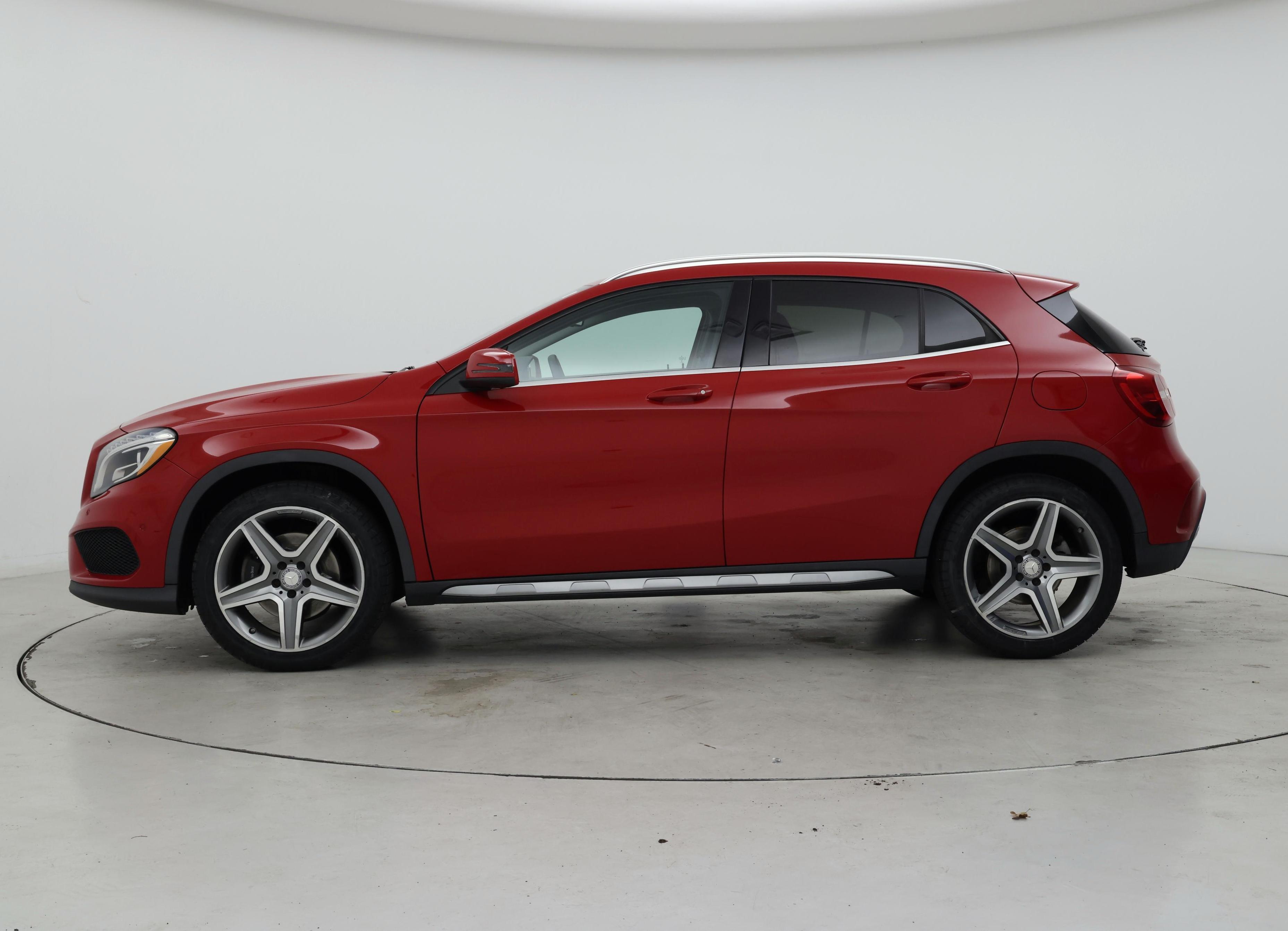Thumbnail: 2015 Mercedes-Benz GLA - 3
