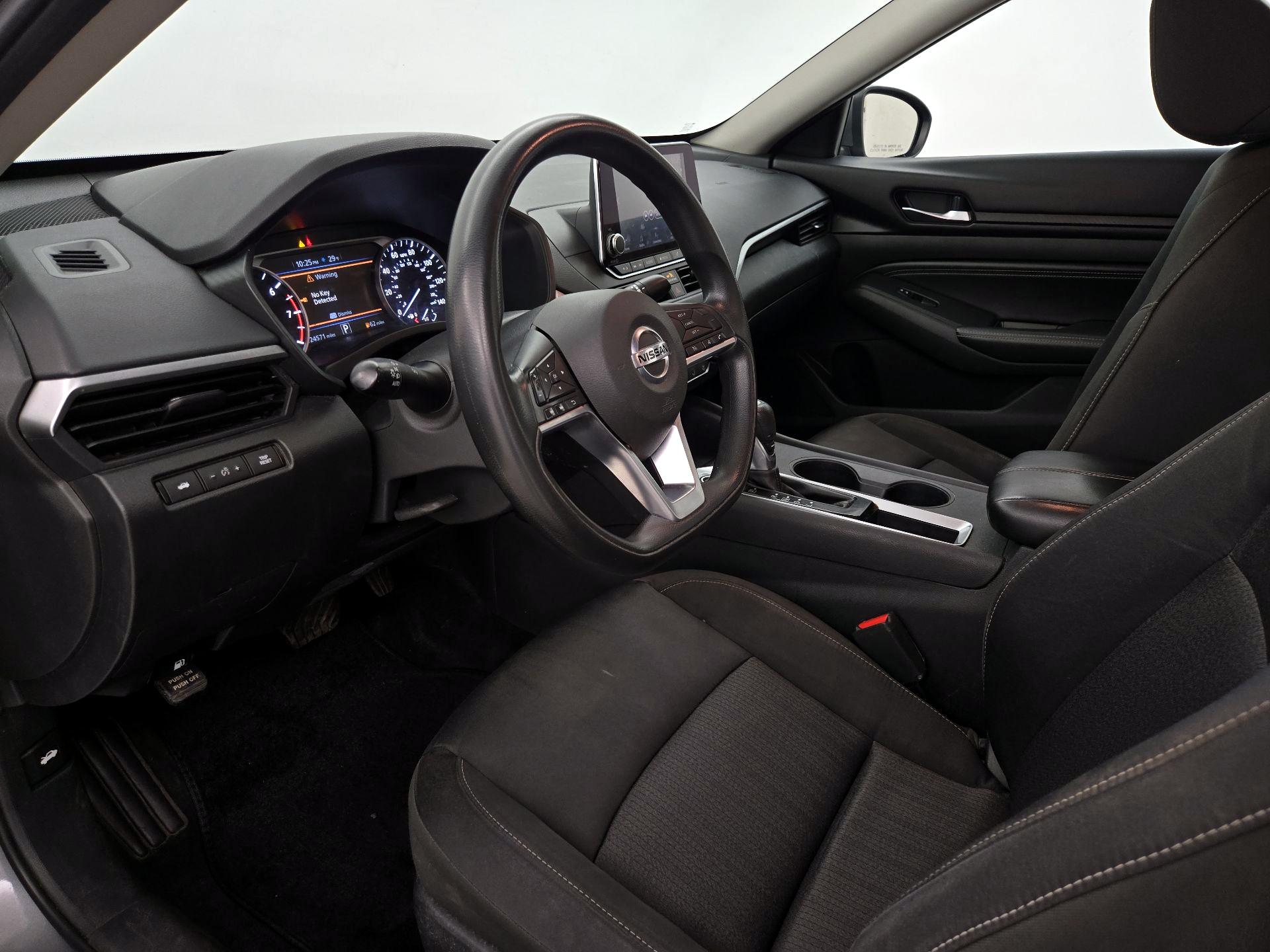 Thumbnail: 2019 Nissan Altima - 11