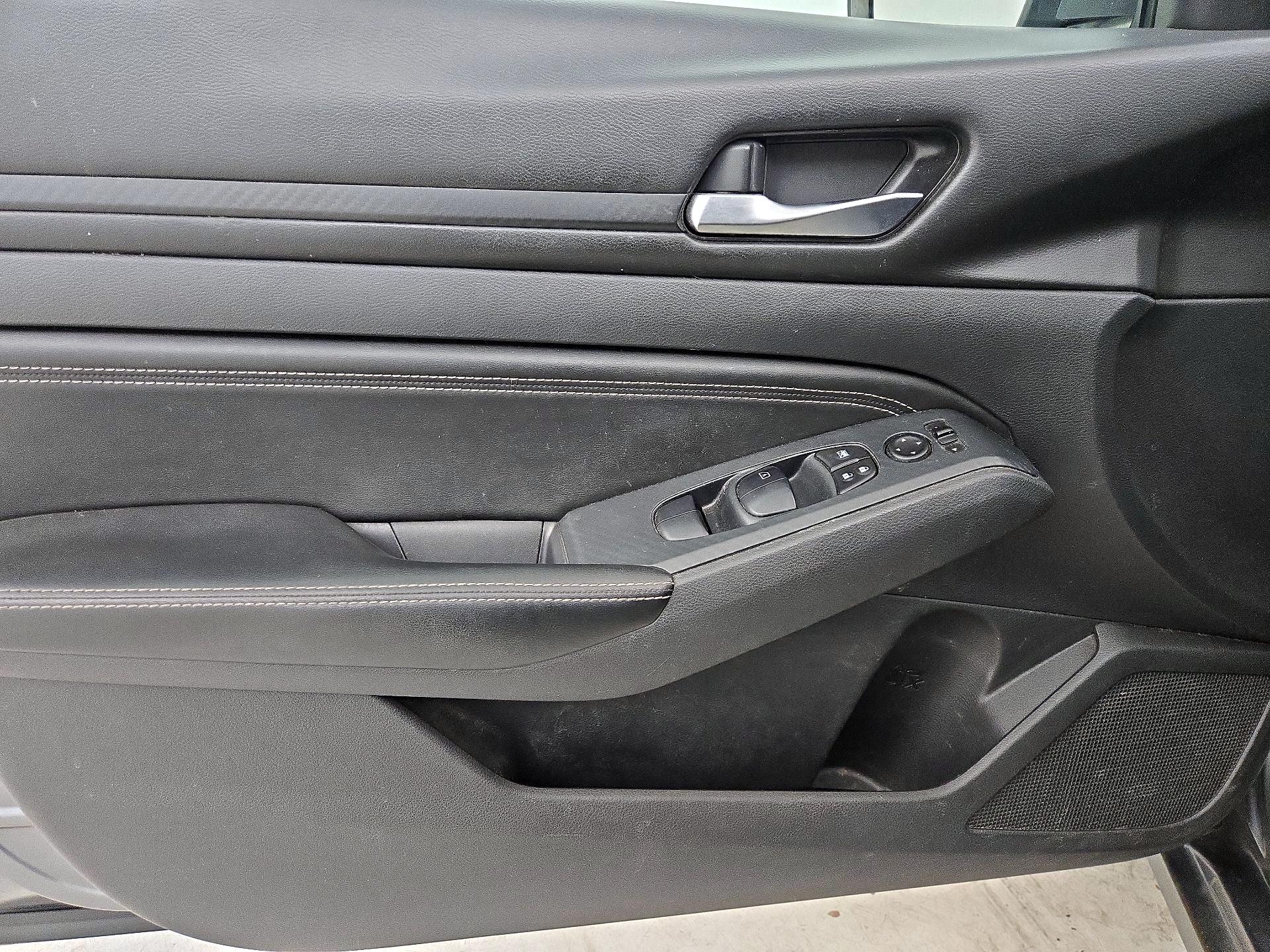 Thumbnail: 2019 Nissan Altima - 12