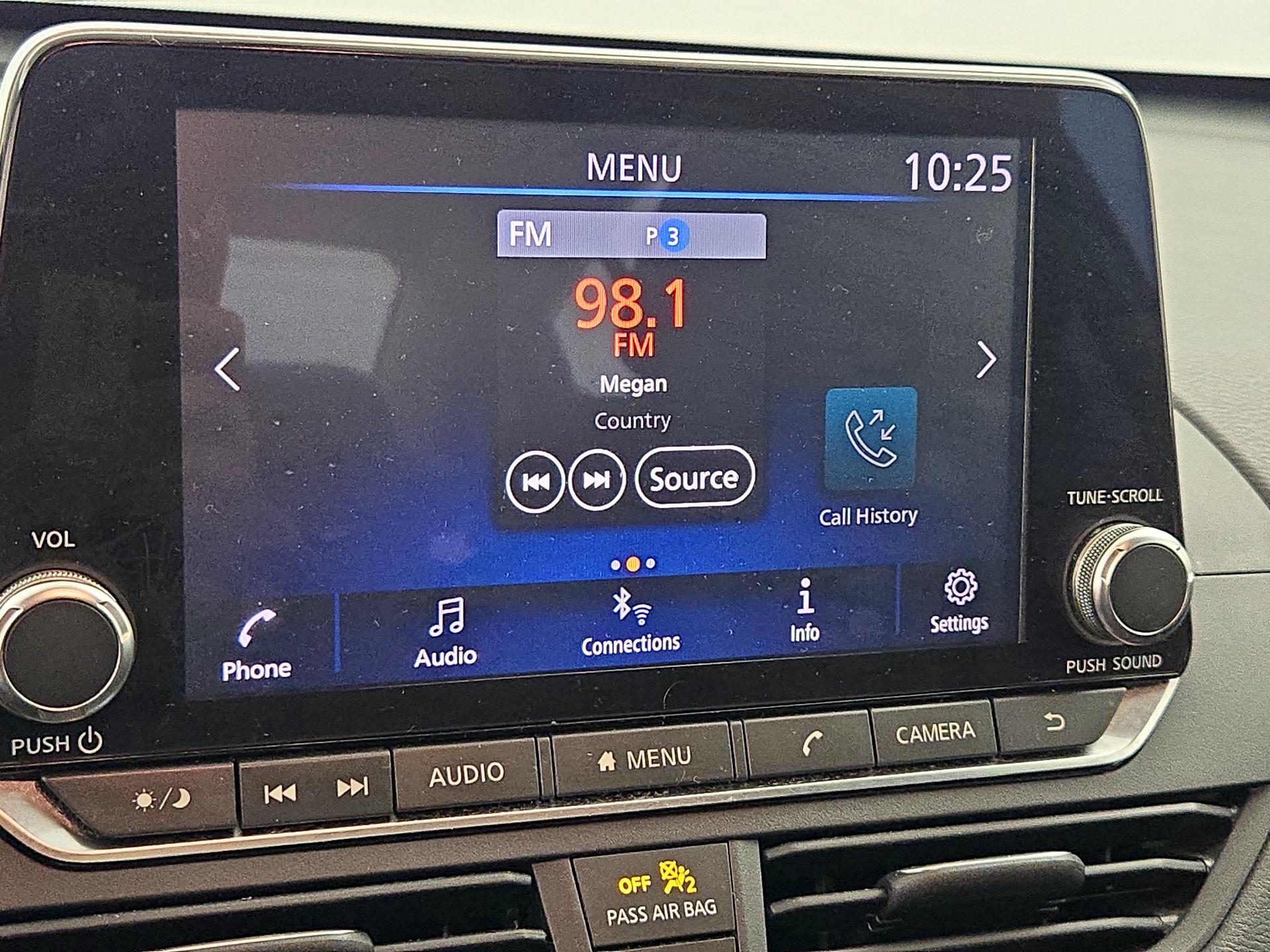 Thumbnail: 2019 Nissan Altima - 15