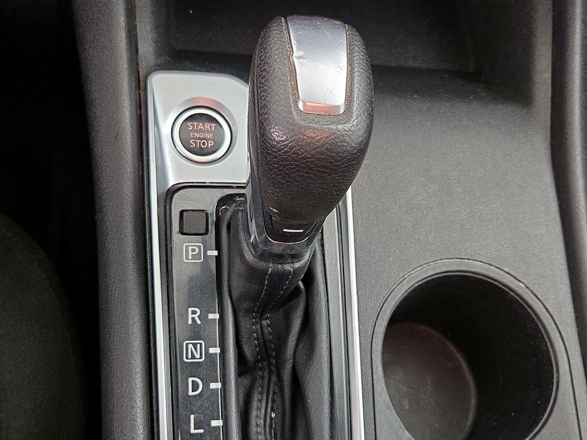 Thumbnail: 2019 Nissan Altima - 17