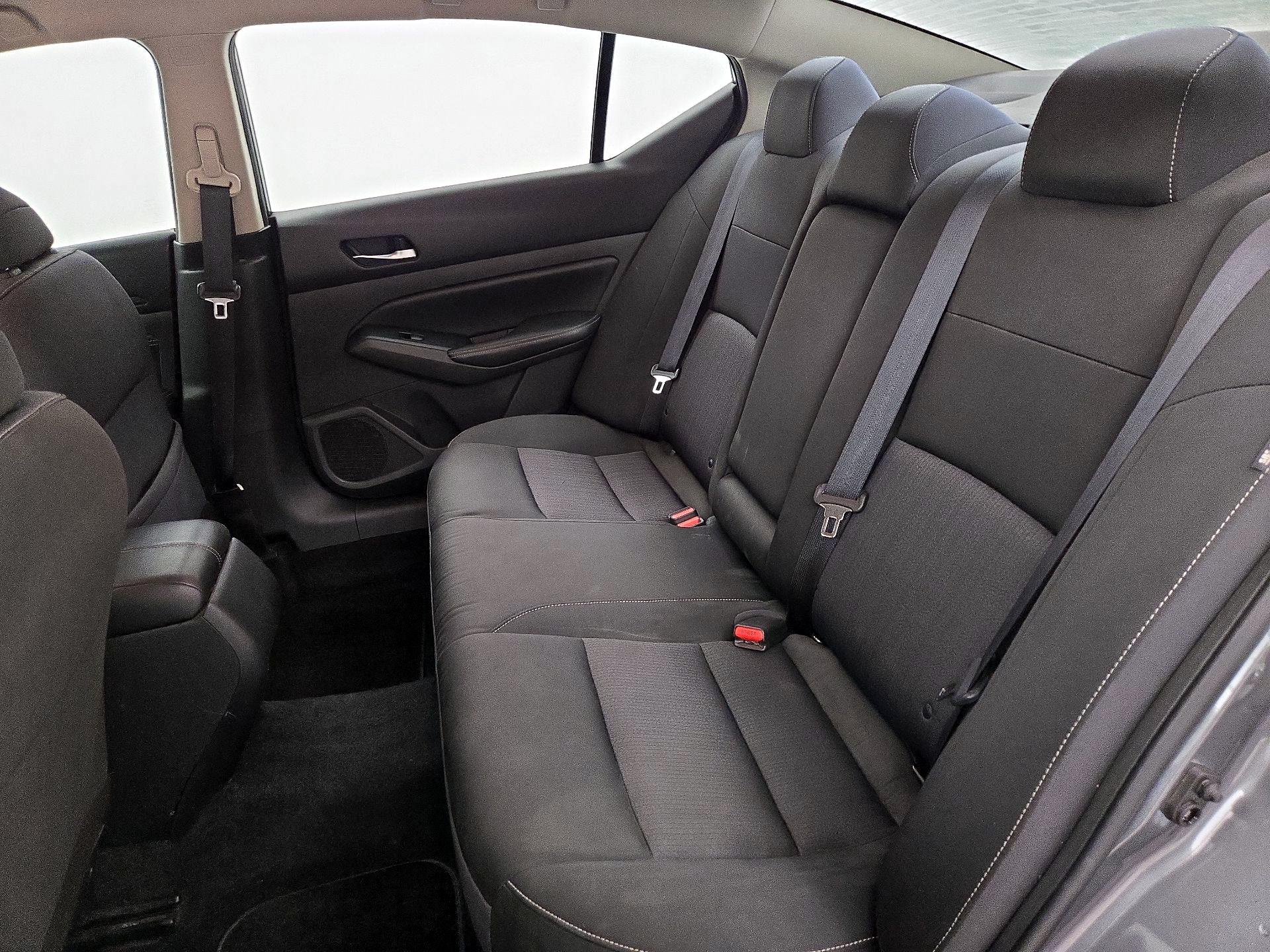 Thumbnail: 2019 Nissan Altima - 19