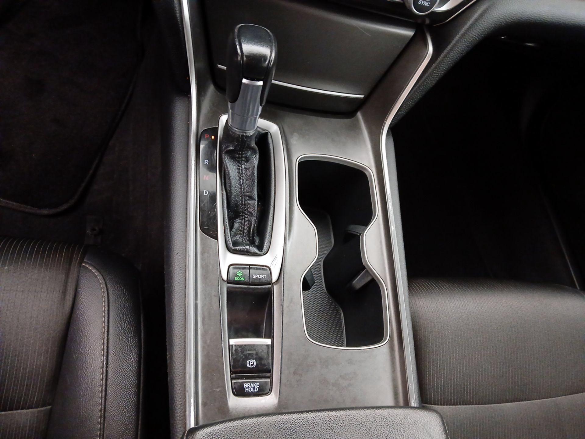 Thumbnail: 2019 Honda Accord - 17