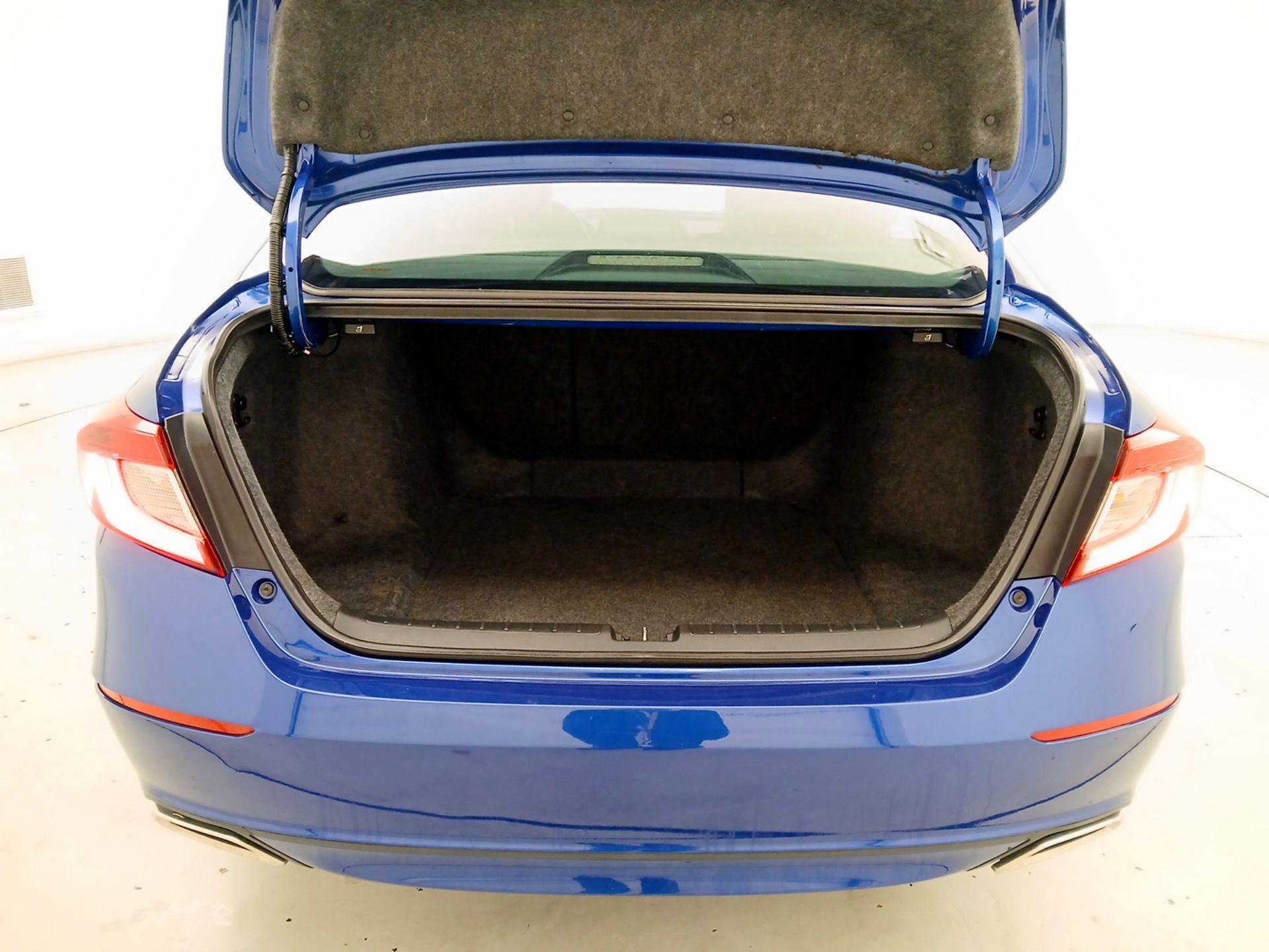 Thumbnail: 2019 Honda Accord - 20