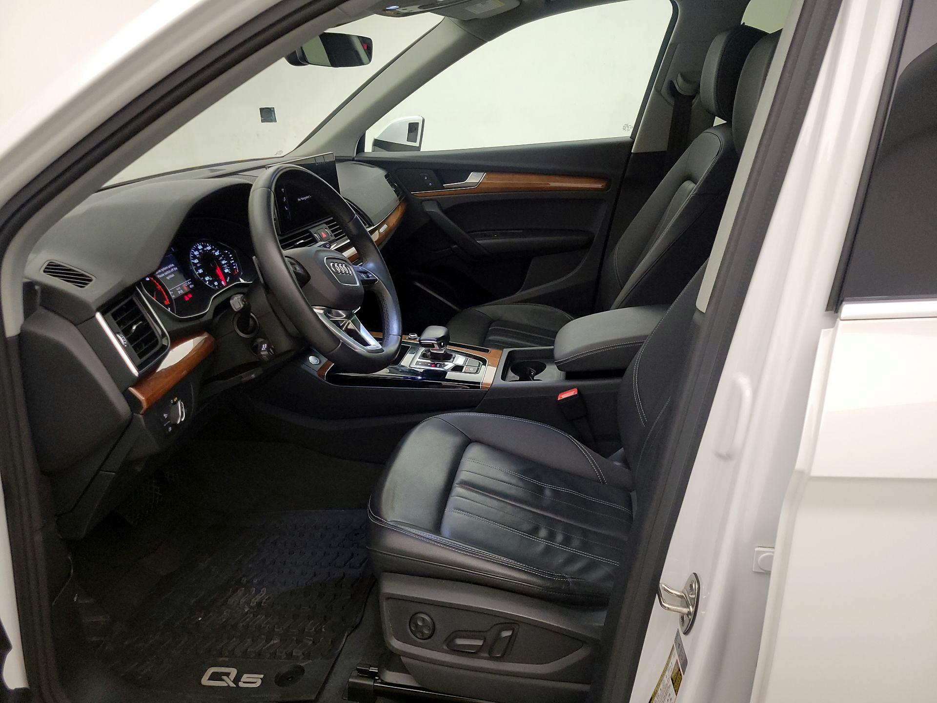 Thumbnail: 2023 Audi Q5 - 11