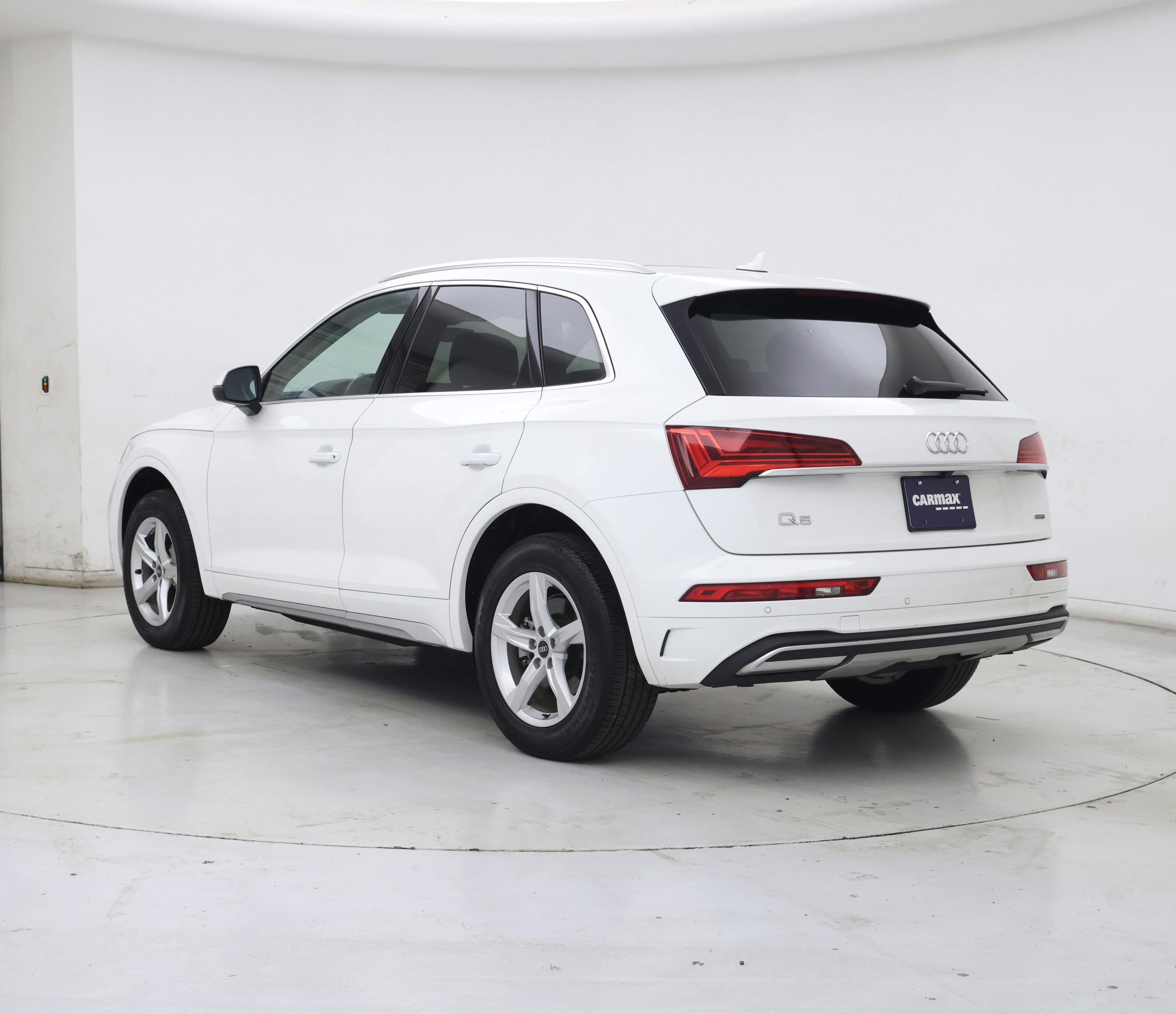 Thumbnail: 2023 Audi Q5 - 2