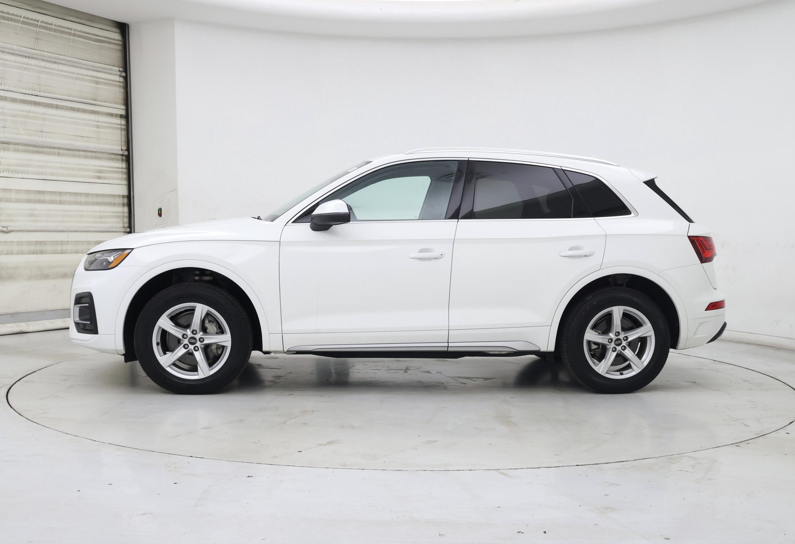 Thumbnail: 2023 Audi Q5 - 3