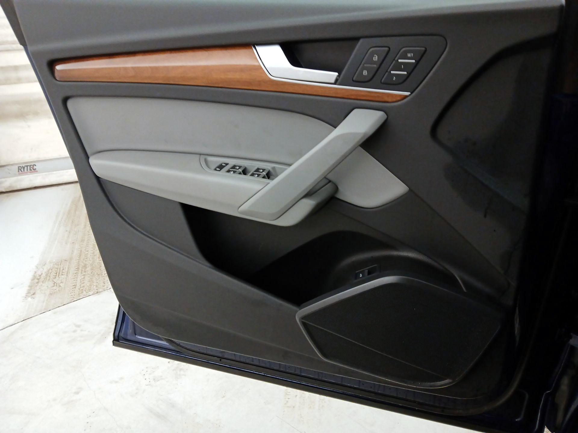 Thumbnail: 2023 Audi Q5 - 12