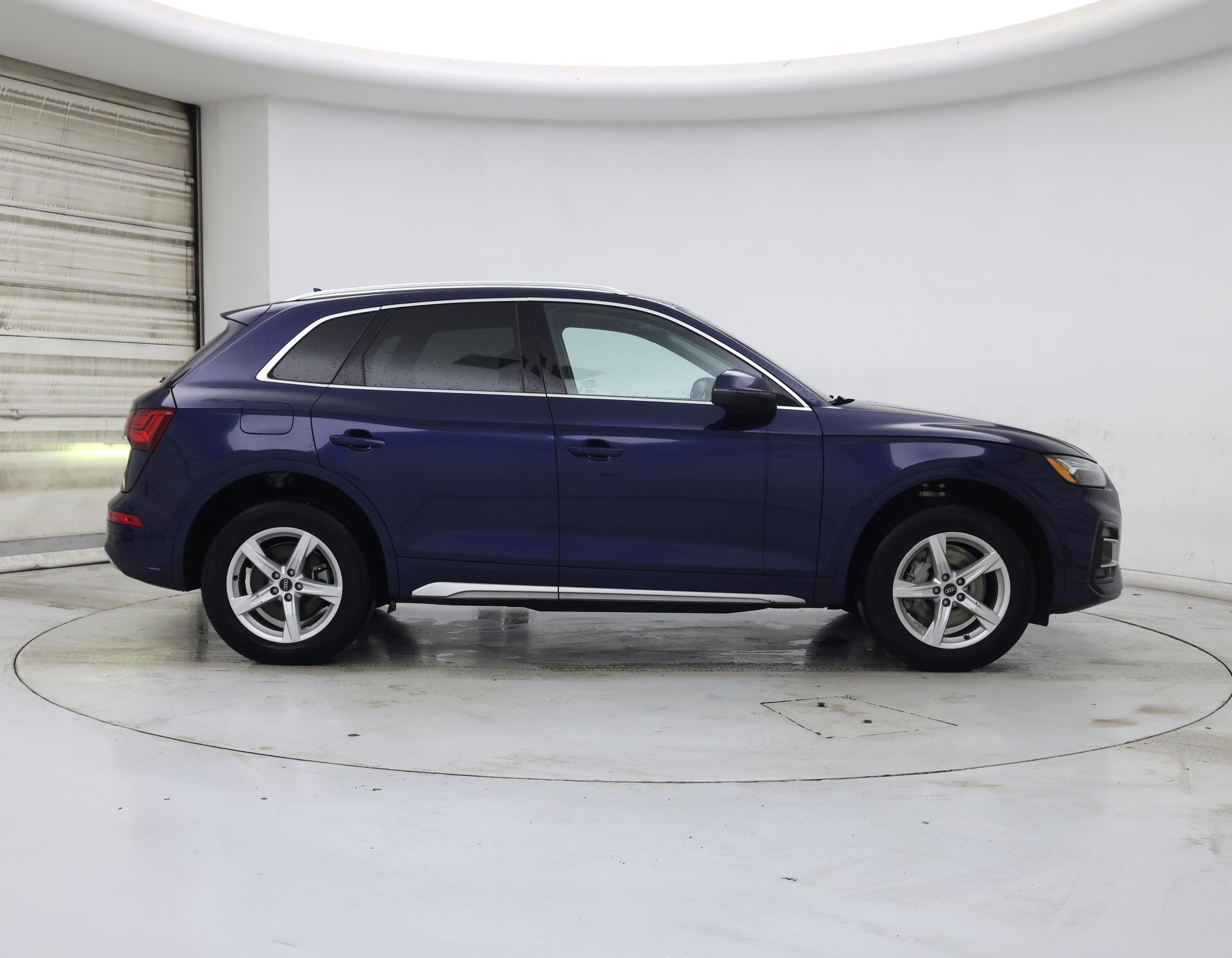 Thumbnail: 2023 Audi Q5 - 7