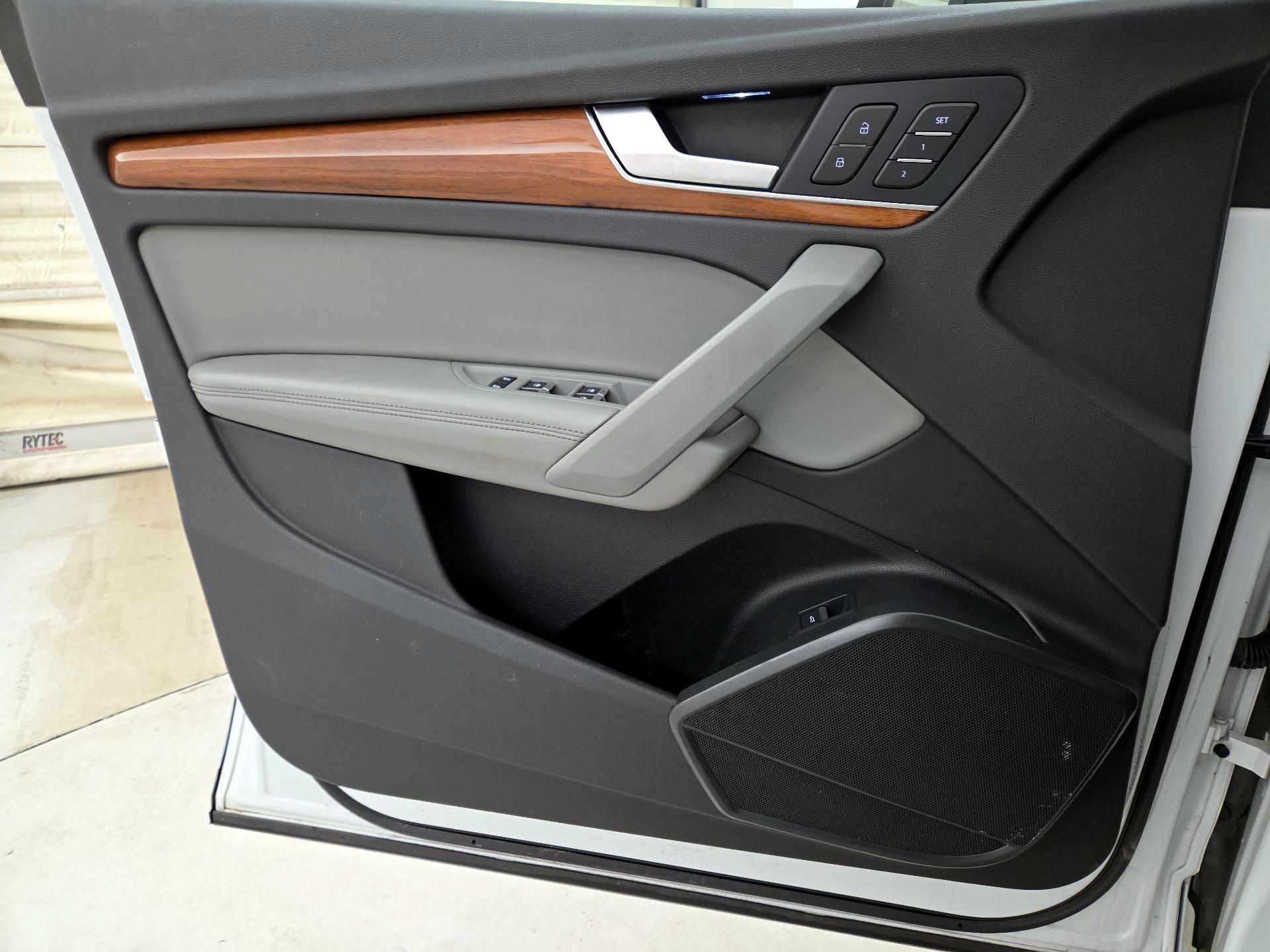 Thumbnail: 2021 Audi Q5 - 12