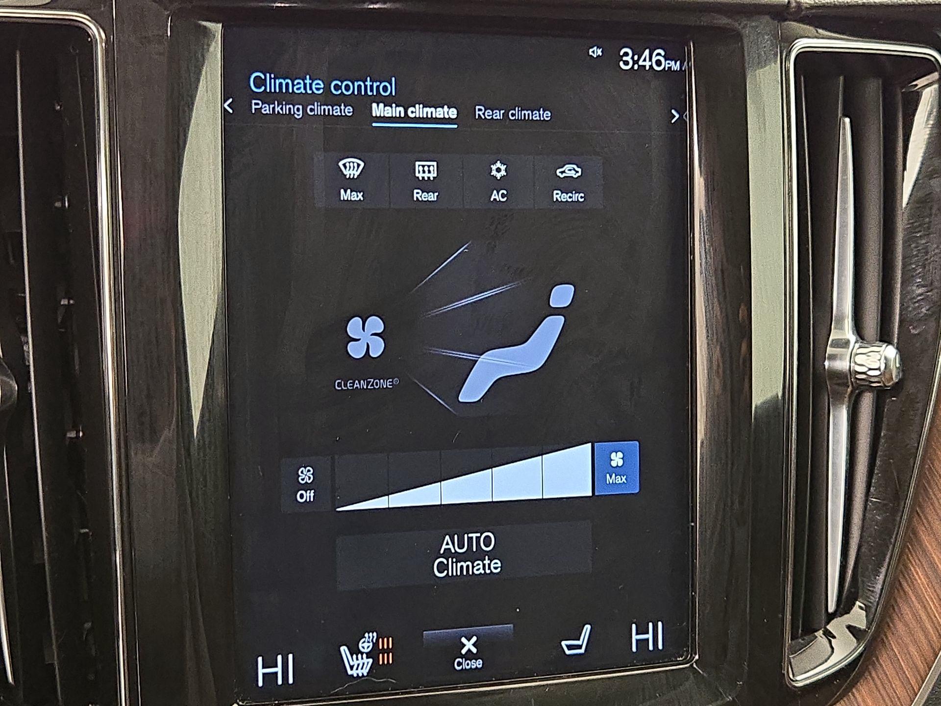 Thumbnail: 2019 Volvo XC60 - 17