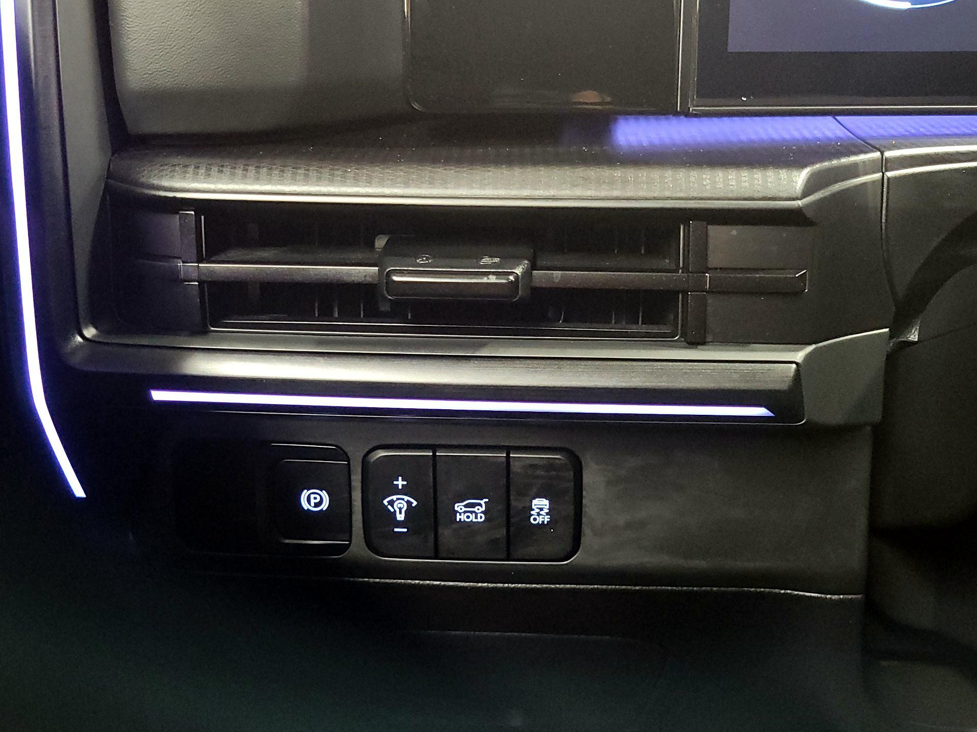 Thumbnail: 2024 Hyundai Santa Fe - 13