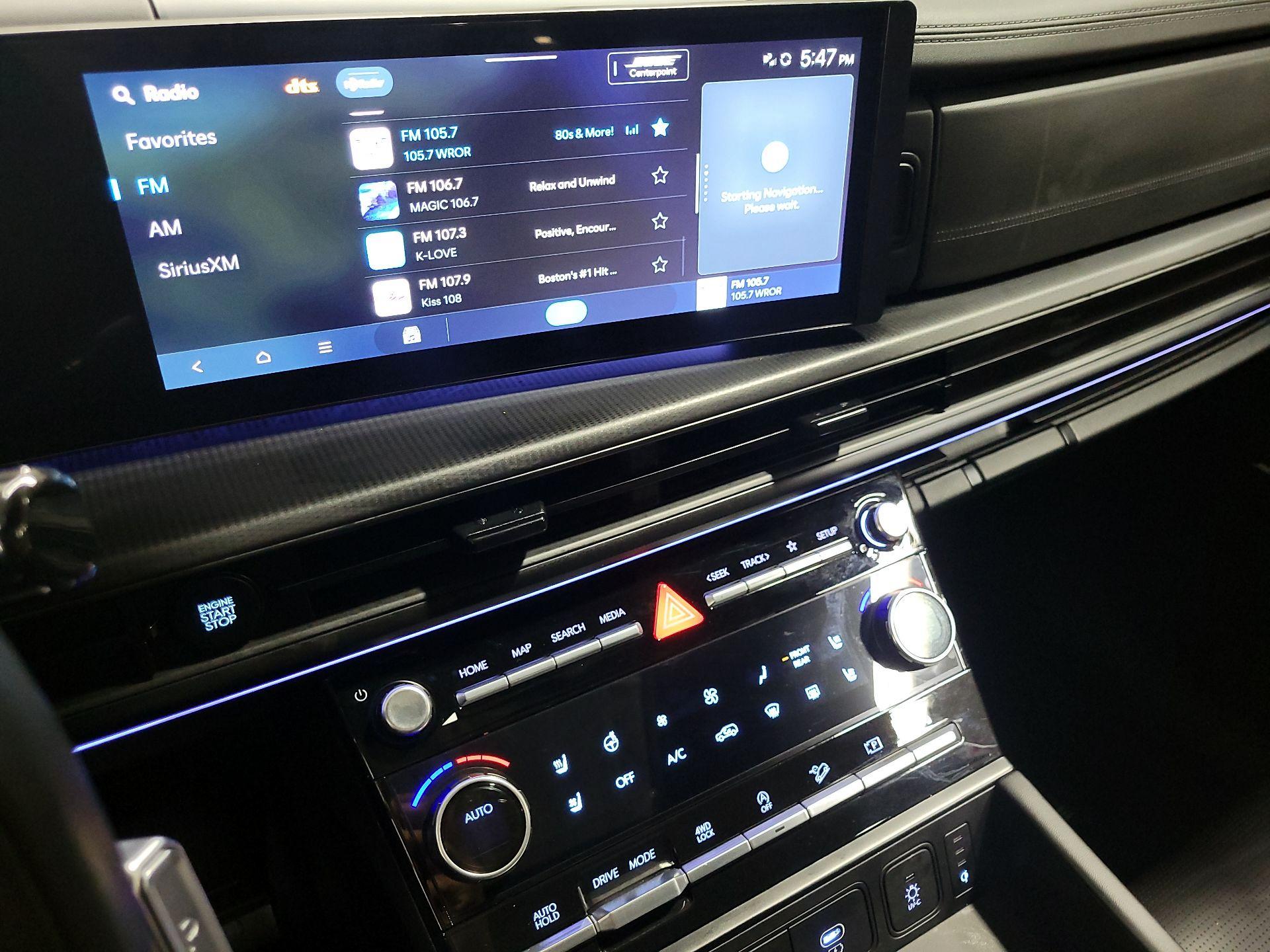 Thumbnail: 2024 Hyundai Santa Fe - 16