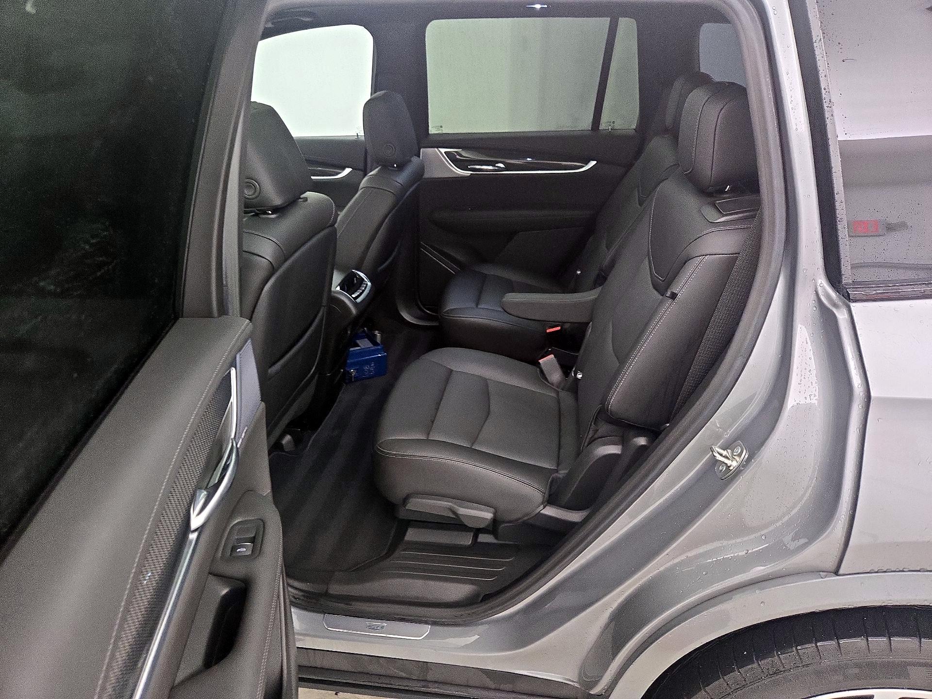 Thumbnail: 2024 Cadillac XT6 - 20