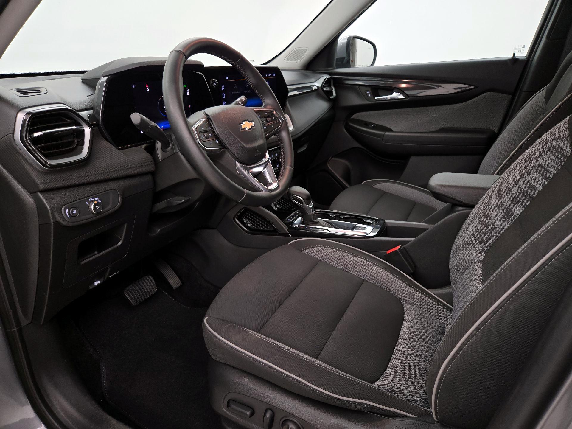 Thumbnail: 2024 Chevrolet TrailBlazer - 11