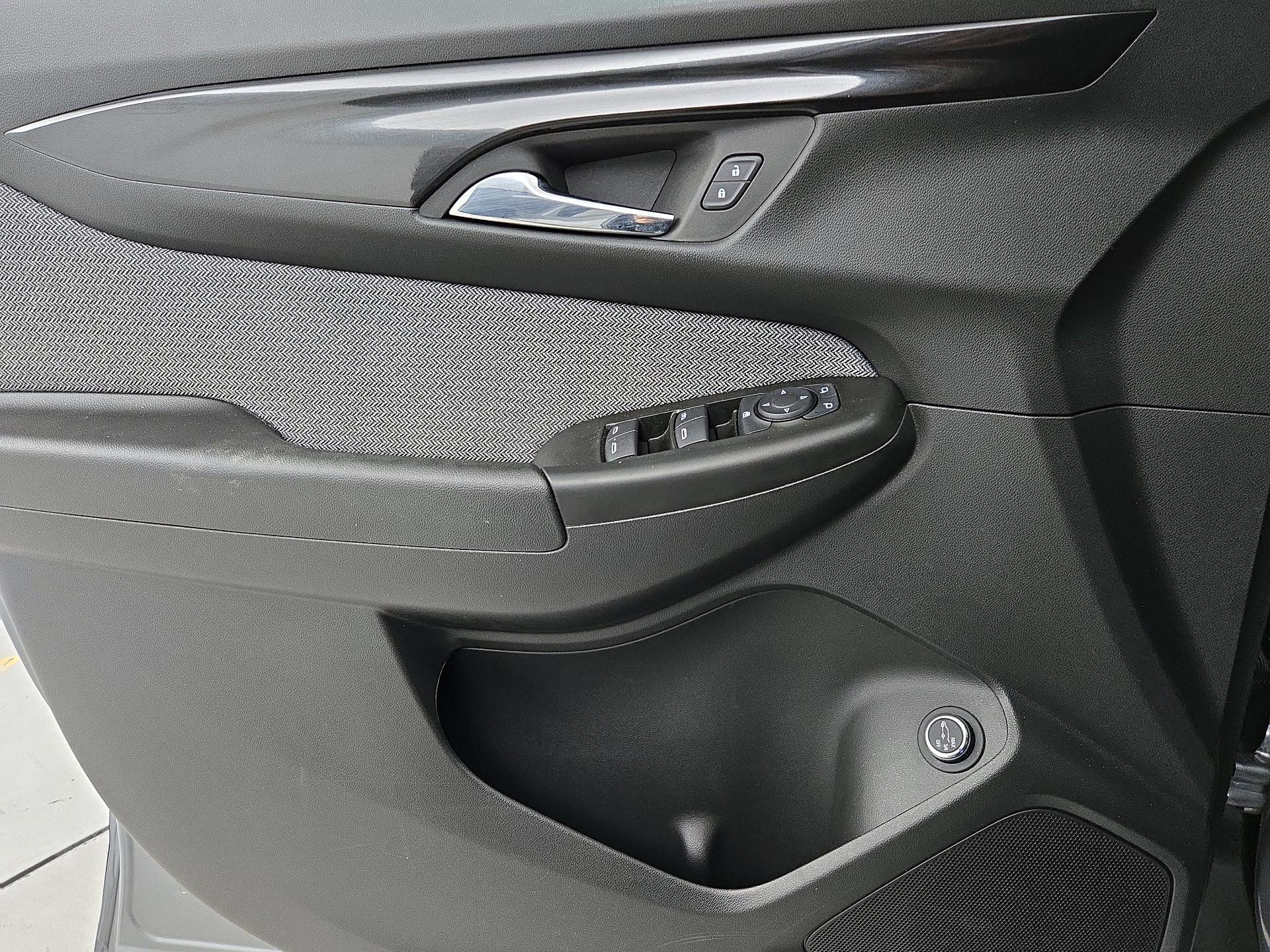 Thumbnail: 2024 Chevrolet TrailBlazer - 12