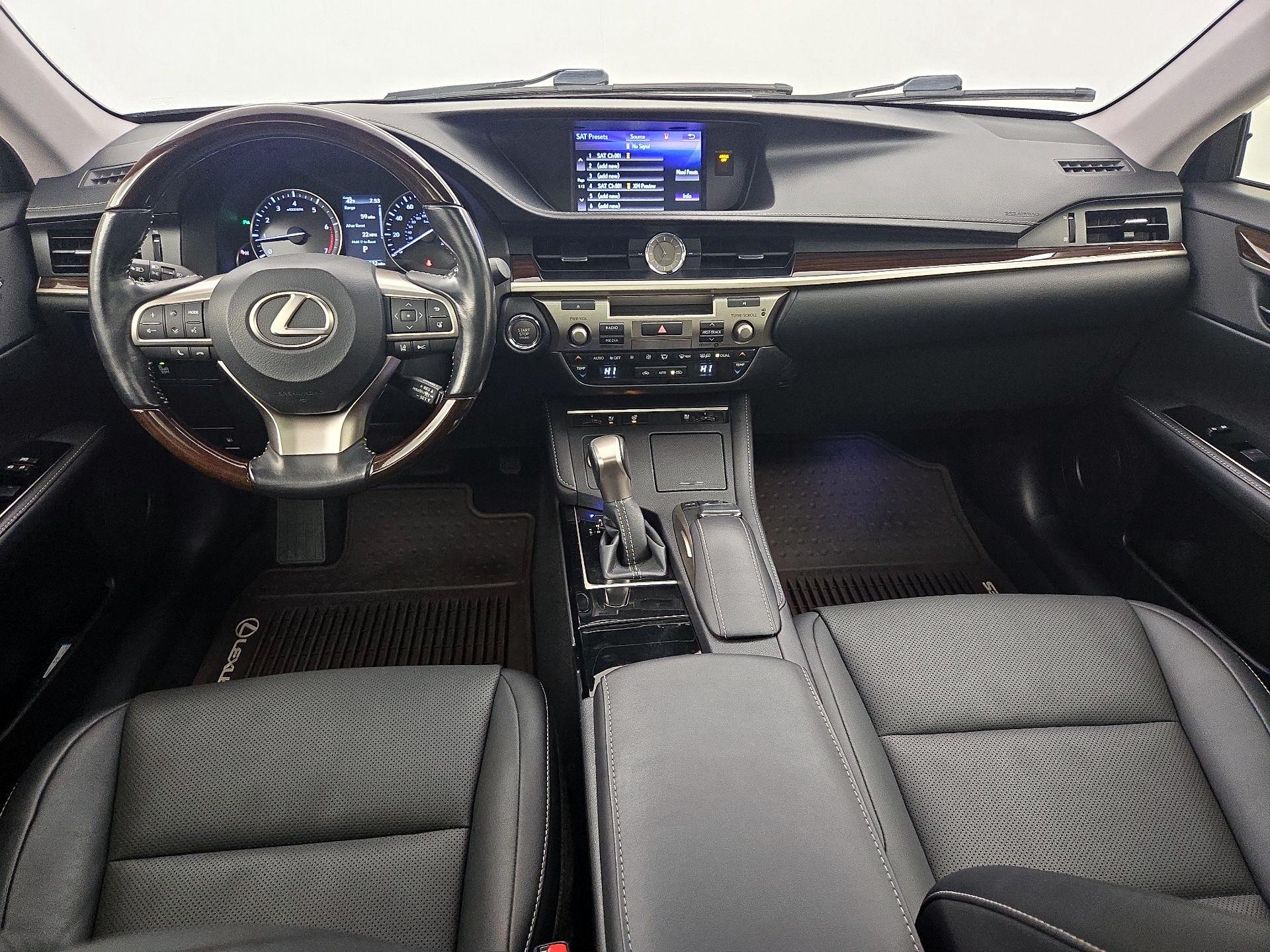 Thumbnail: 2017 Lexus ES - 9