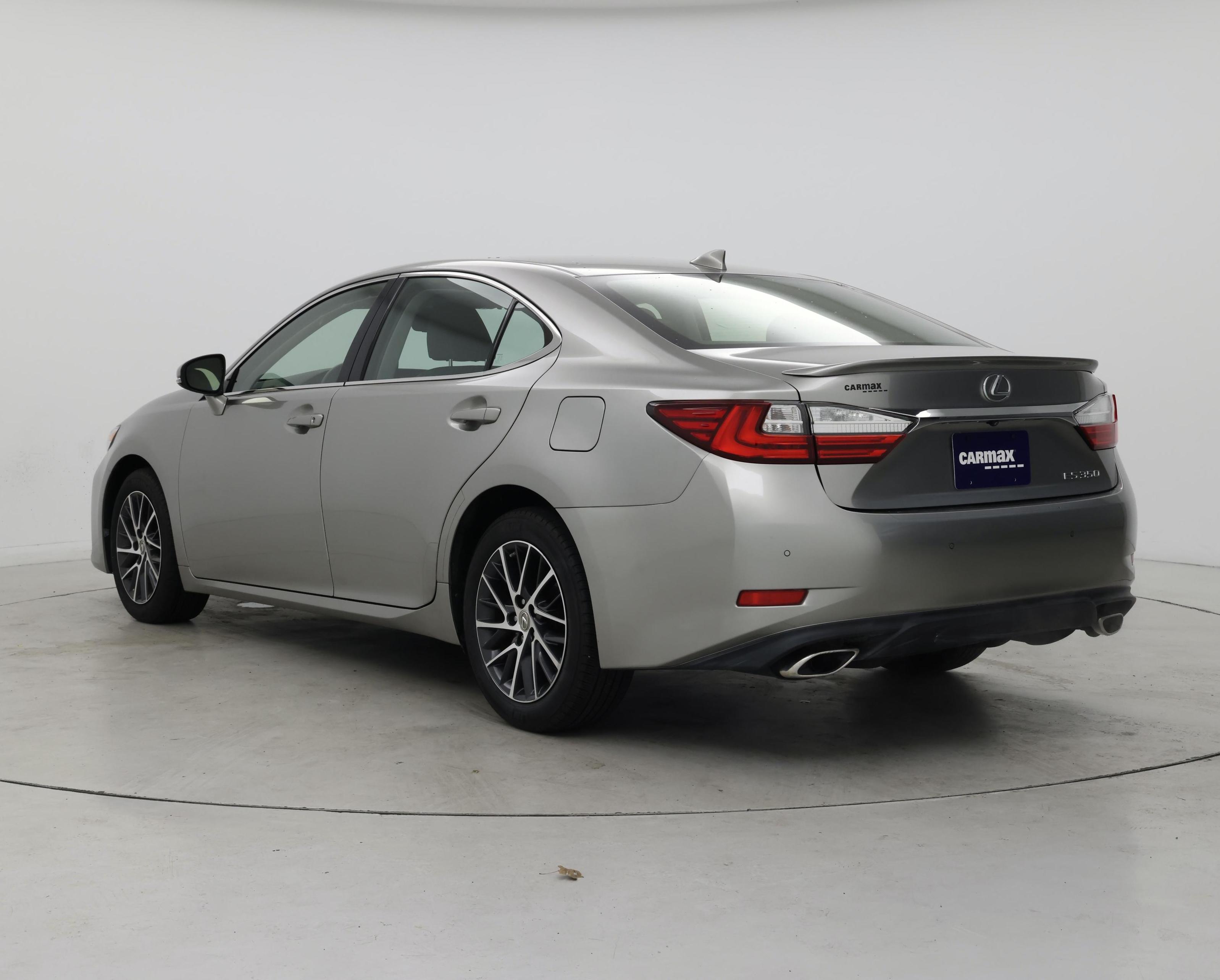 Thumbnail: 2017 Lexus ES - 2