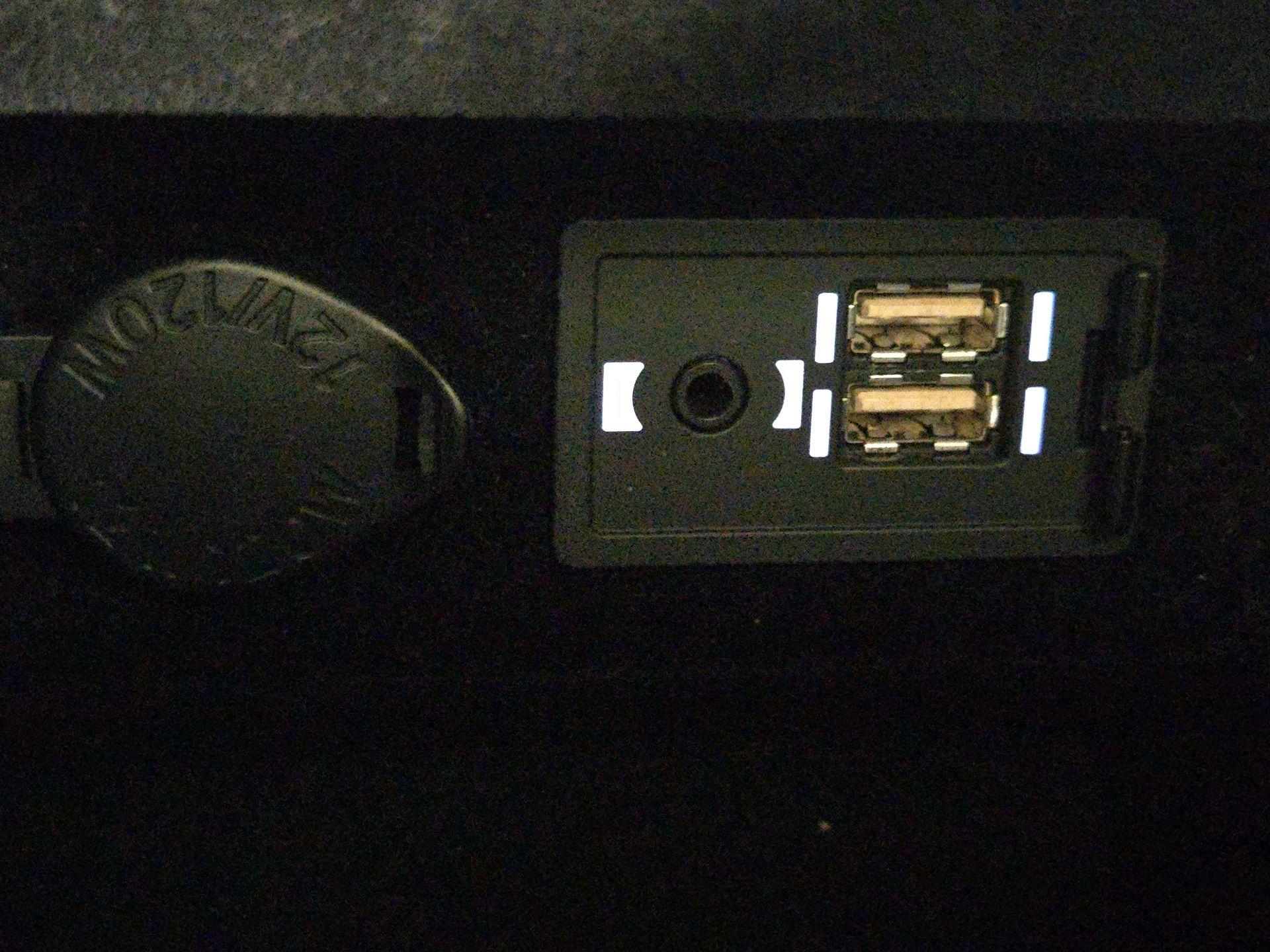 Thumbnail: 2017 Lexus ES - 19