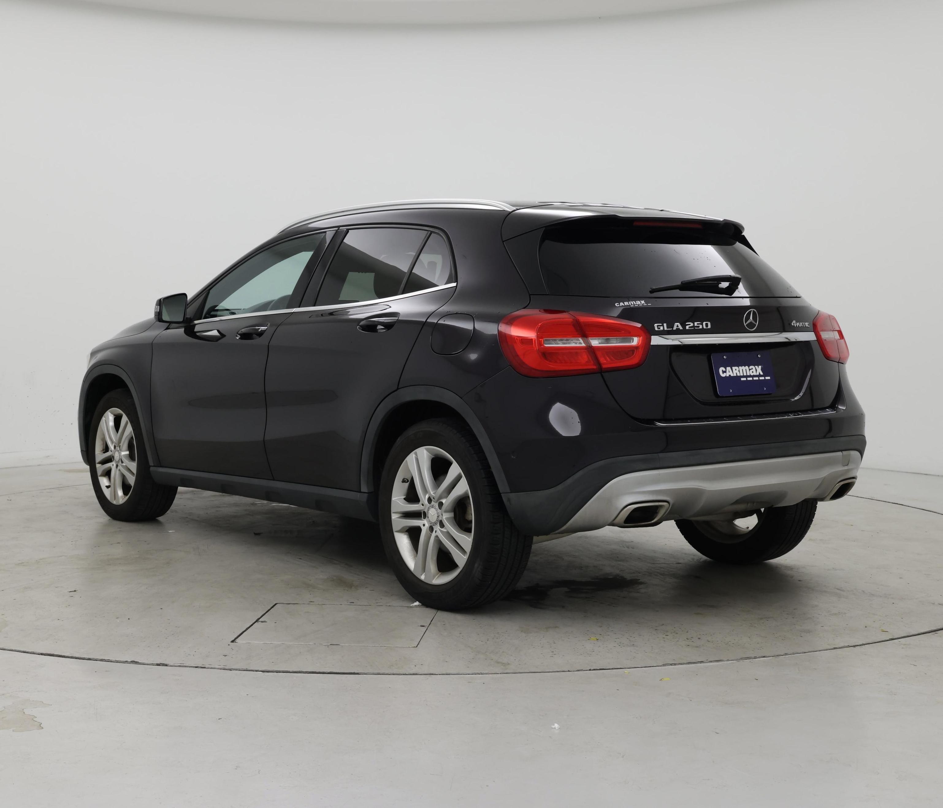 Thumbnail: 2016 Mercedes-Benz GLA - 2