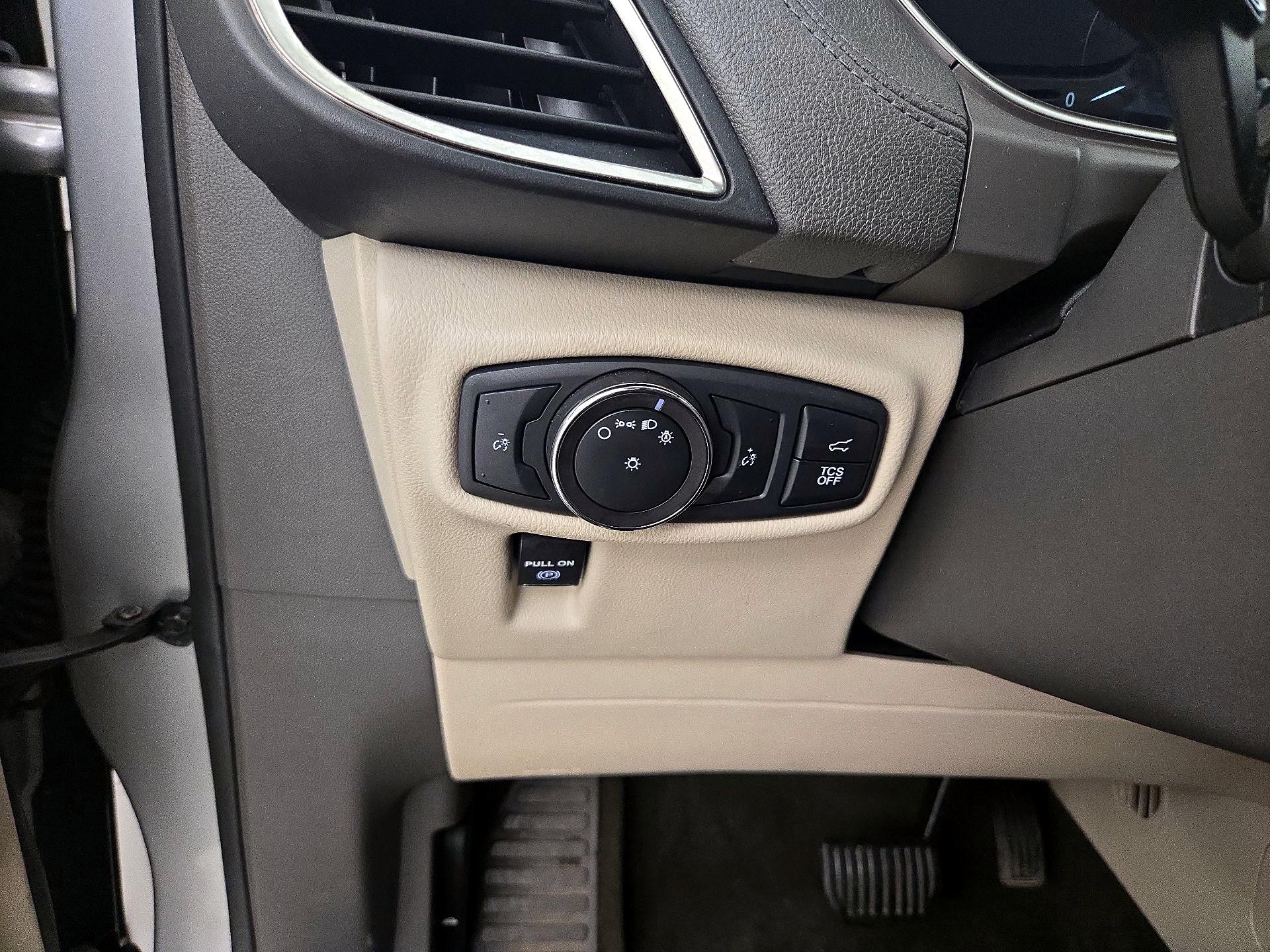 Thumbnail: 2019 Lincoln Nautilus - 13