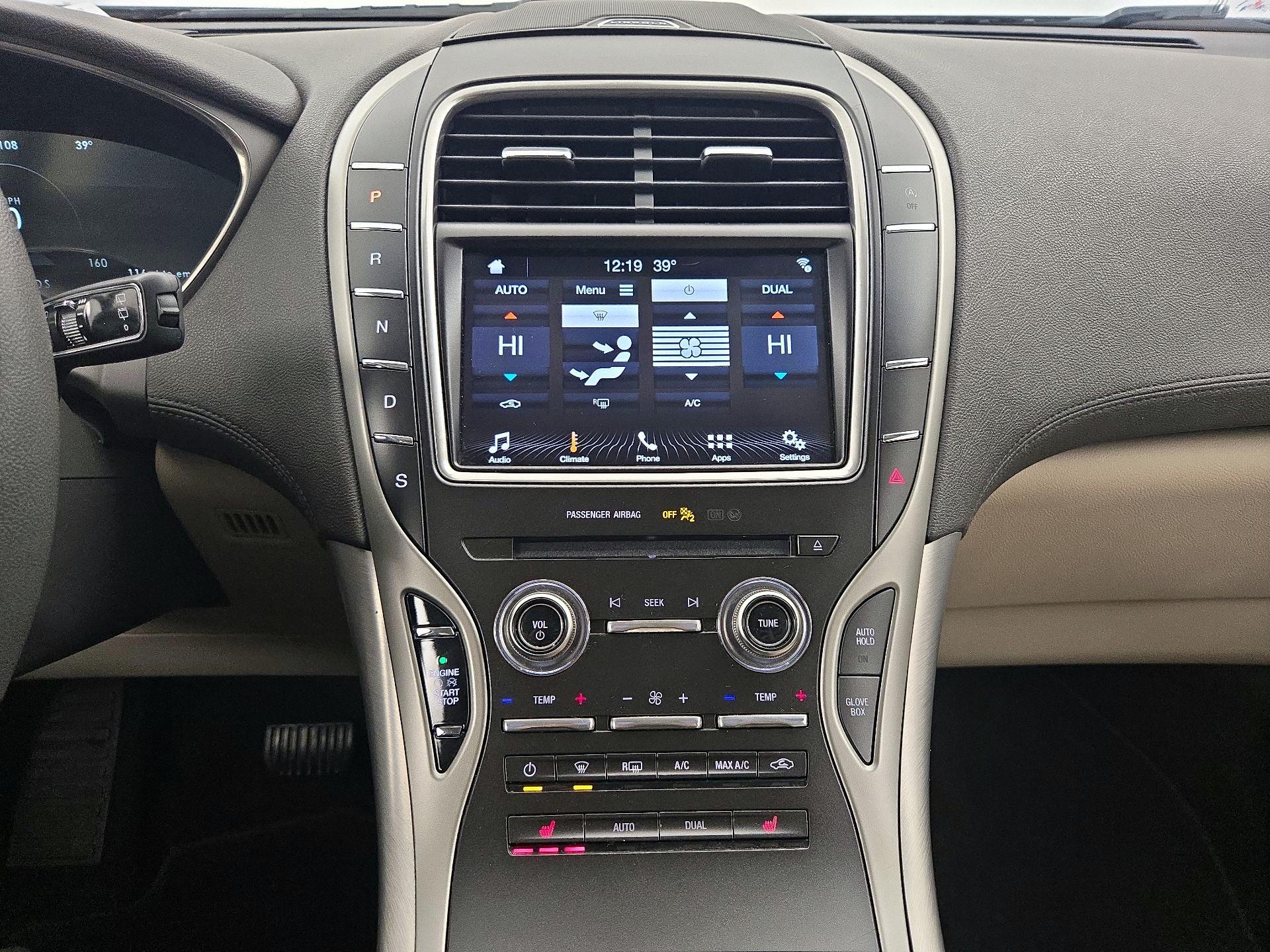 Thumbnail: 2019 Lincoln Nautilus - 15