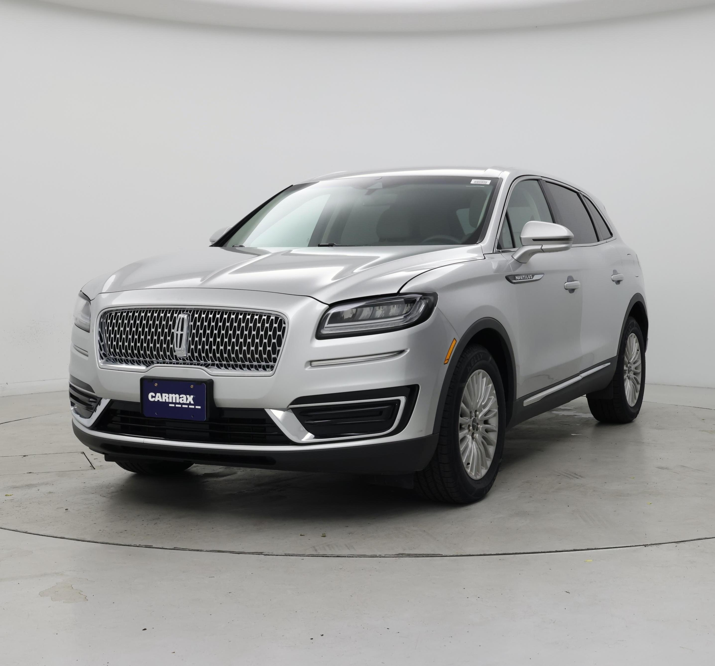 Thumbnail: 2019 Lincoln Nautilus - 4