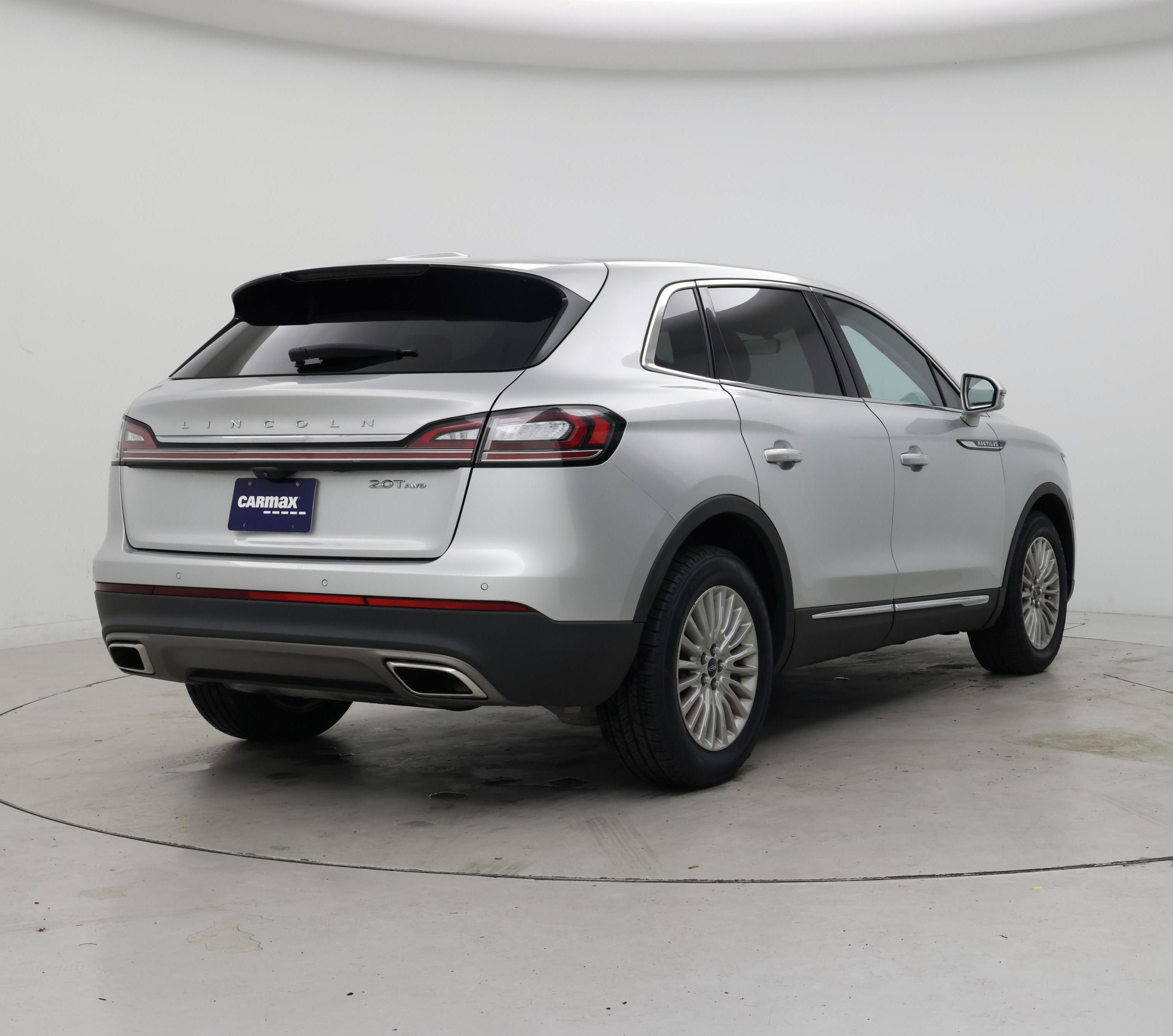 Thumbnail: 2019 Lincoln Nautilus - 8