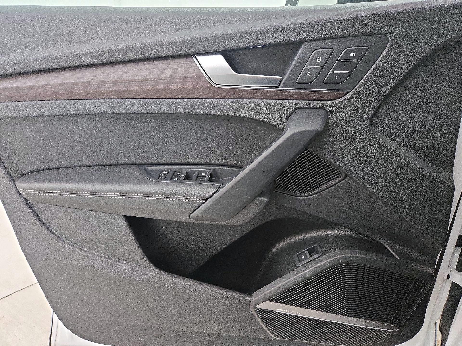 Thumbnail: 2021 Audi Q5 - 12