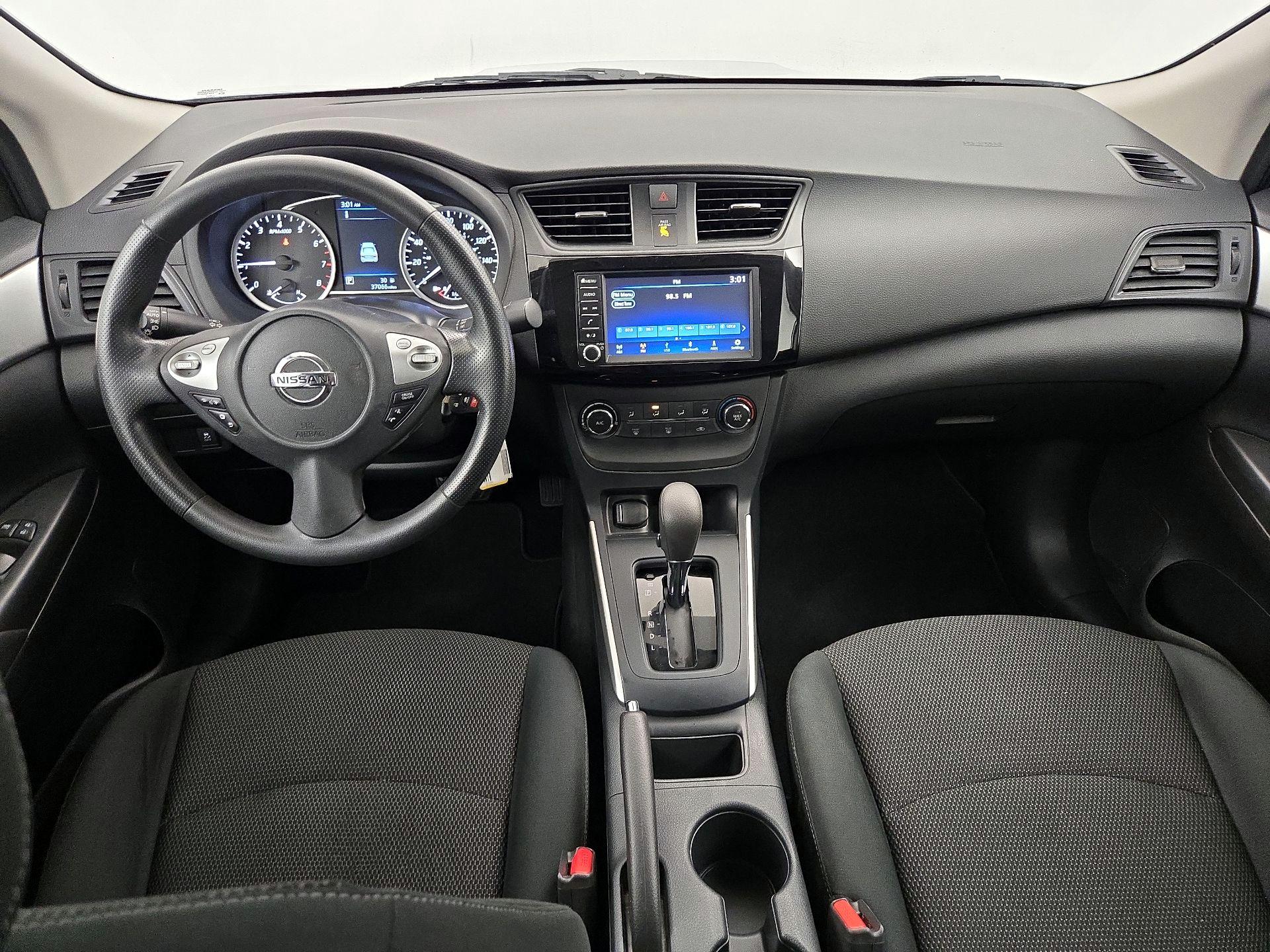 Thumbnail: 2019 Nissan Sentra - 9