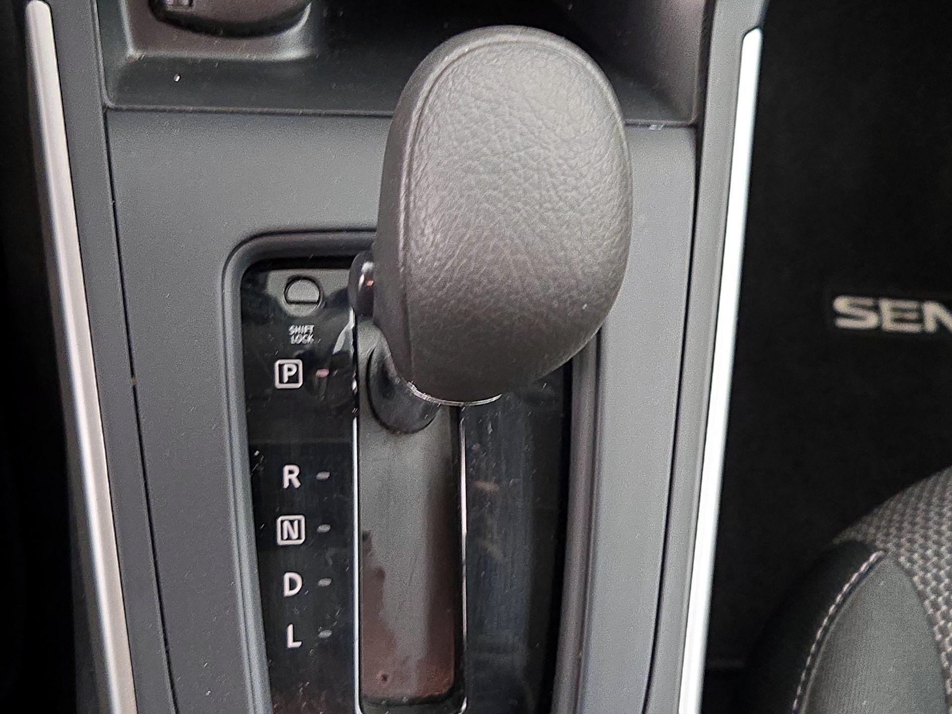 Thumbnail: 2019 Nissan Sentra - 17