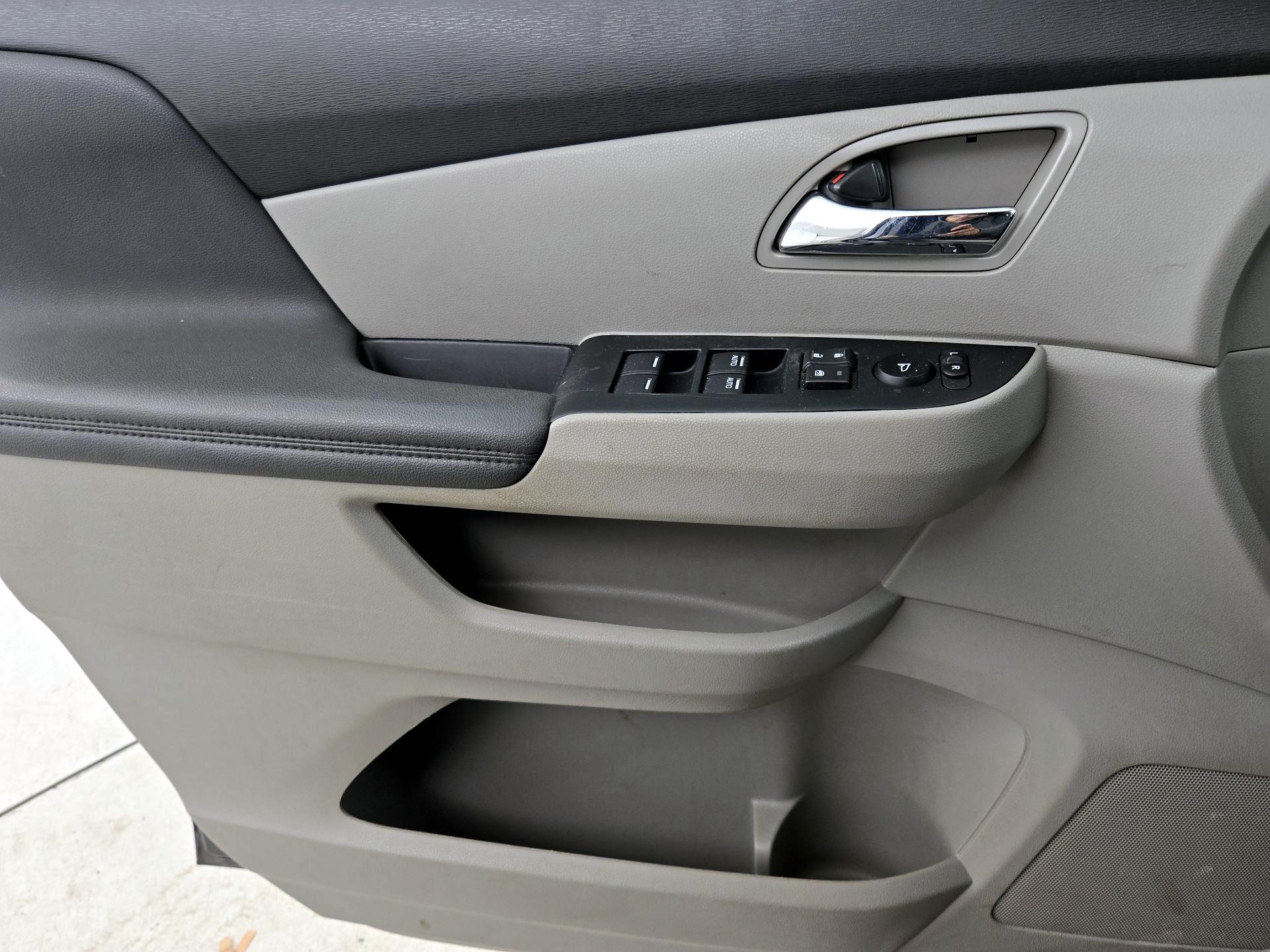 Thumbnail: 2015 Honda Odyssey - 12