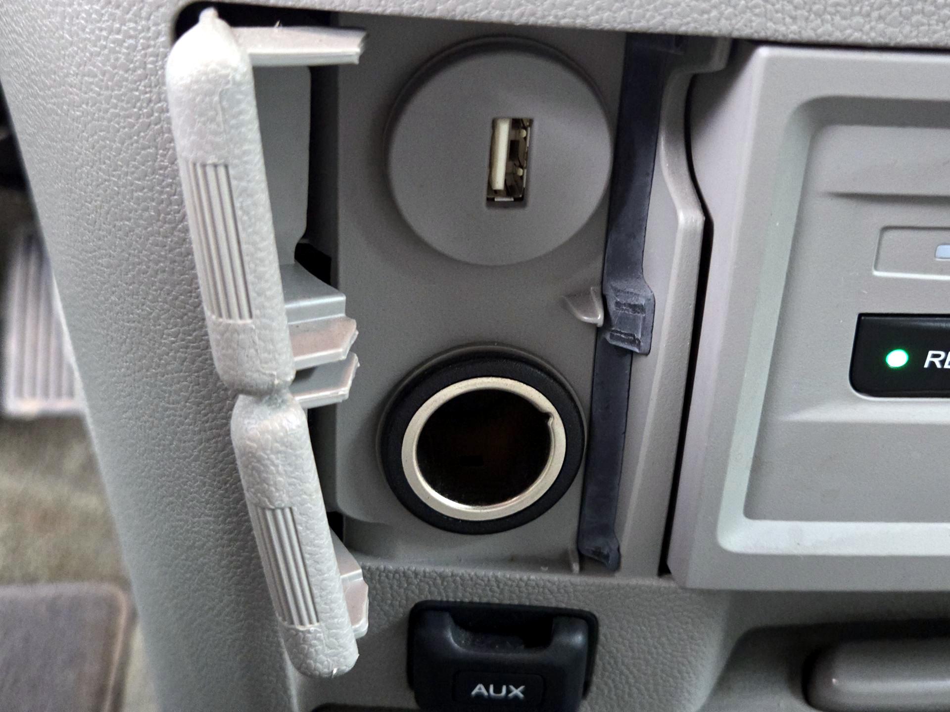 Thumbnail: 2015 Honda Odyssey - 18