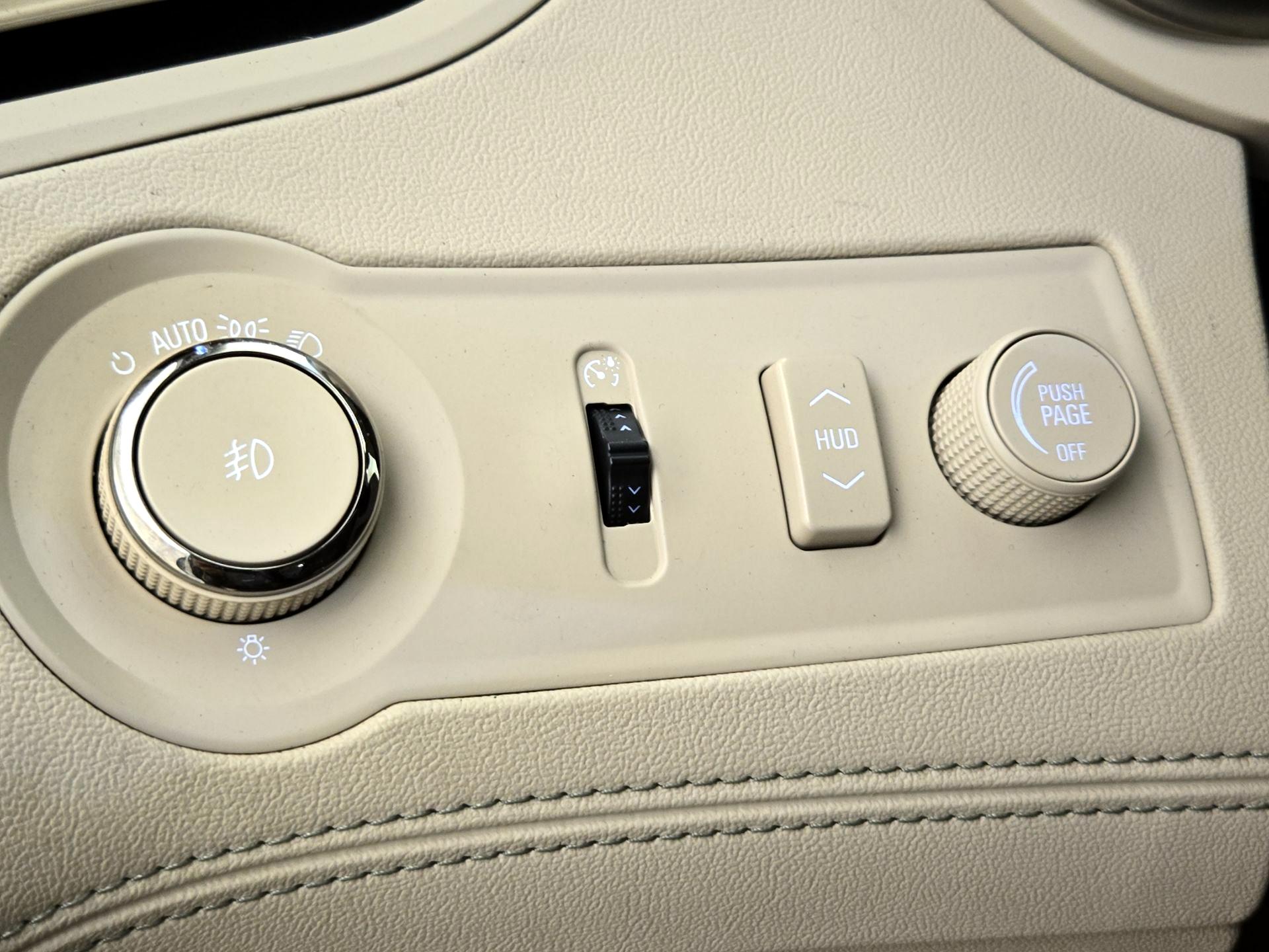 Thumbnail: 2014 Buick LaCrosse - 13