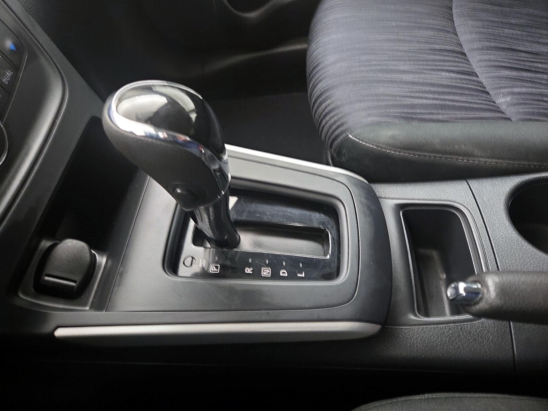 Thumbnail: 2019 Nissan Sentra - 17