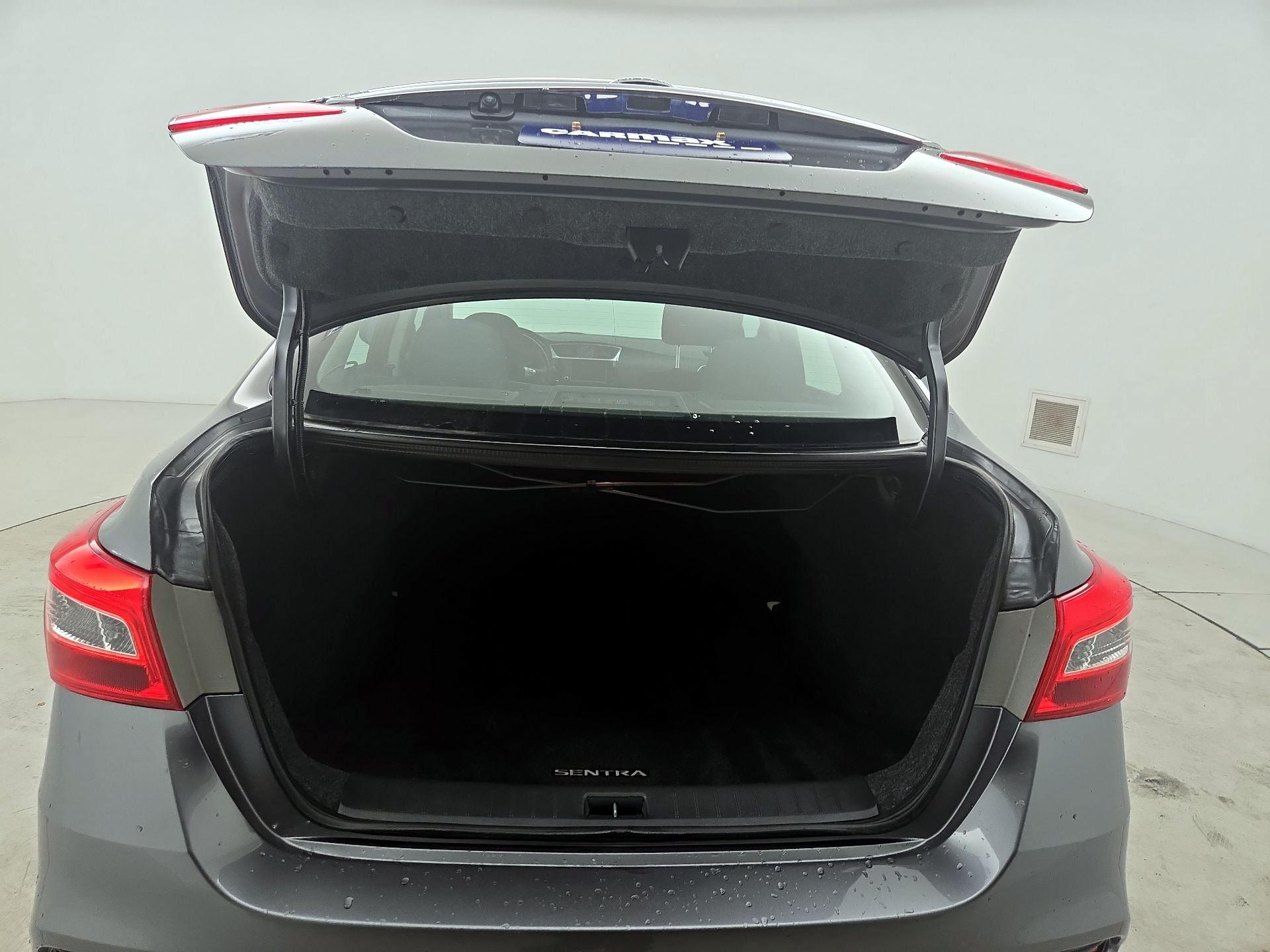 Thumbnail: 2019 Nissan Sentra - 20