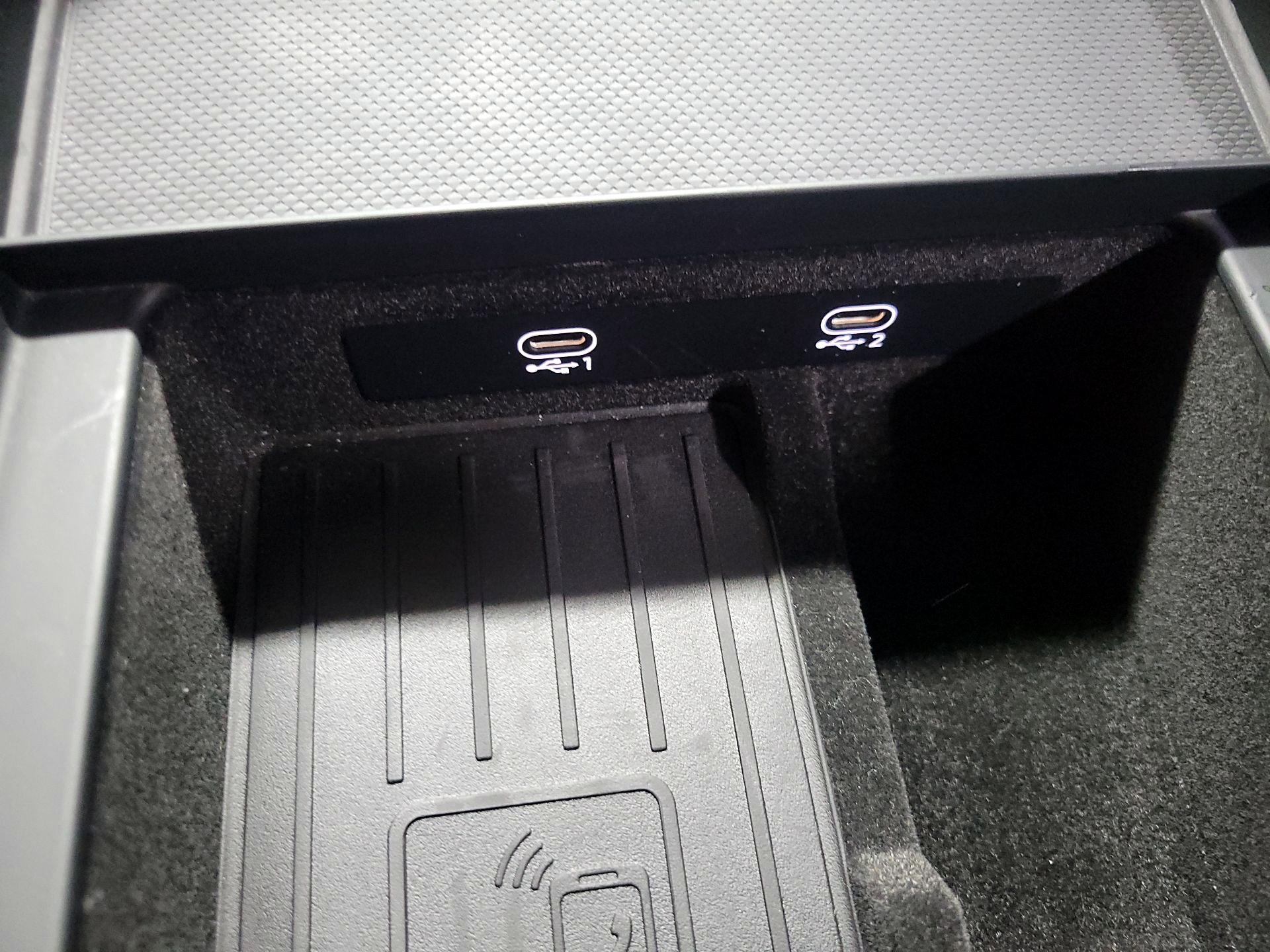 Thumbnail: 2025 Audi SQ7 - 18